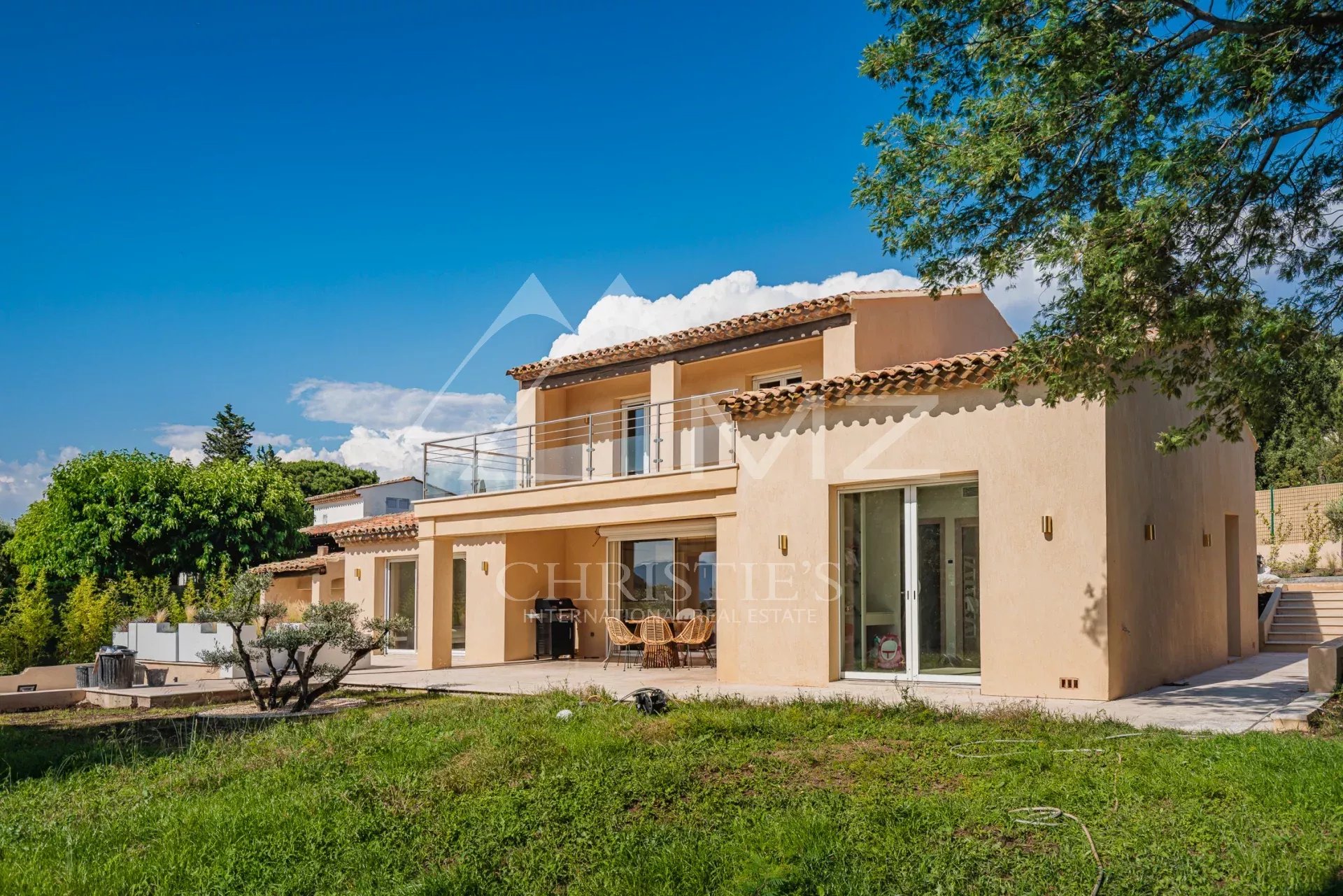 Magnificent contemporary property - Near Saint-Tropez