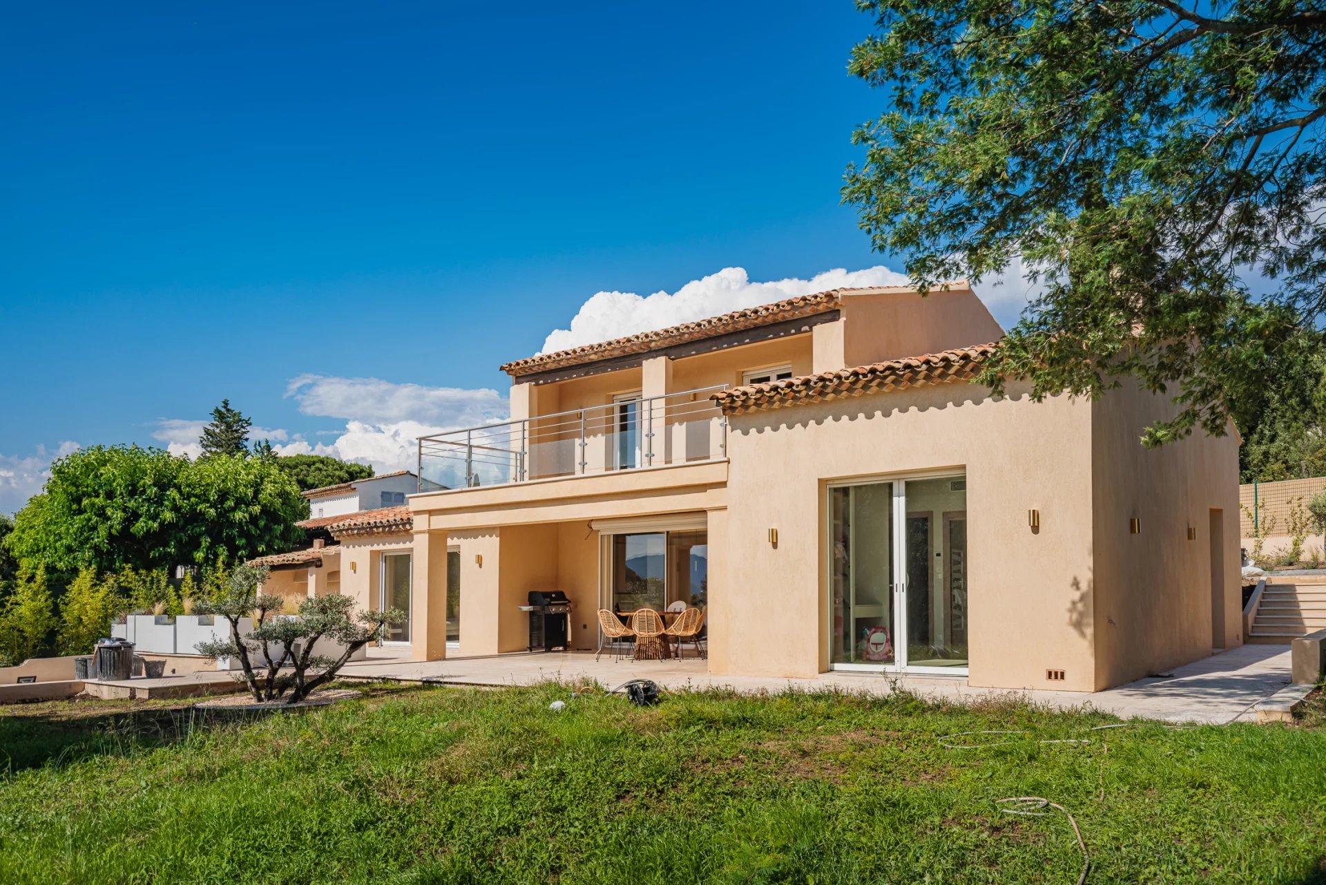 Magnifique propriété contemporaine - Proche Saint-Tropez