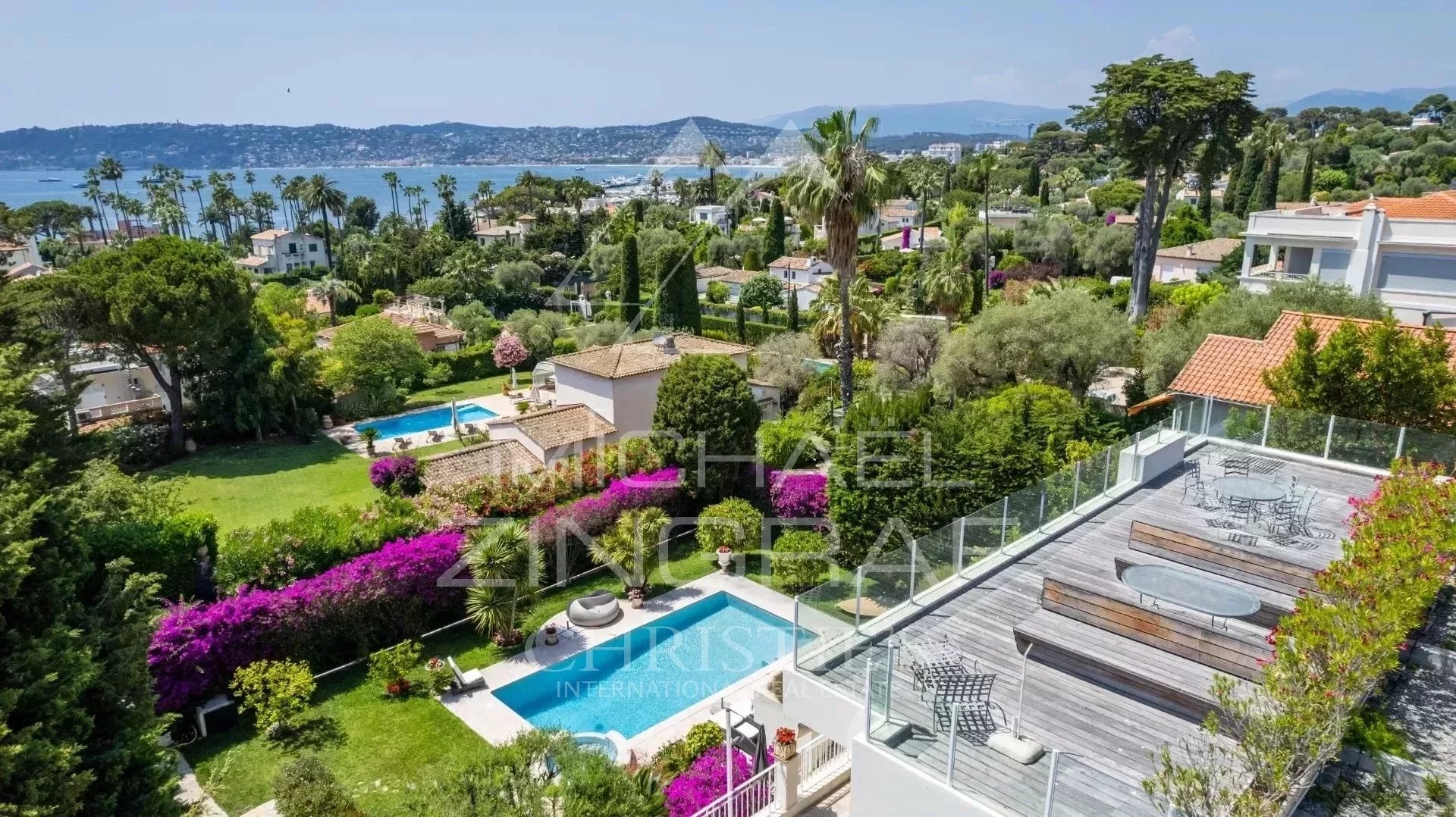 Villa Californienne versant ouest Cap d'Antibes