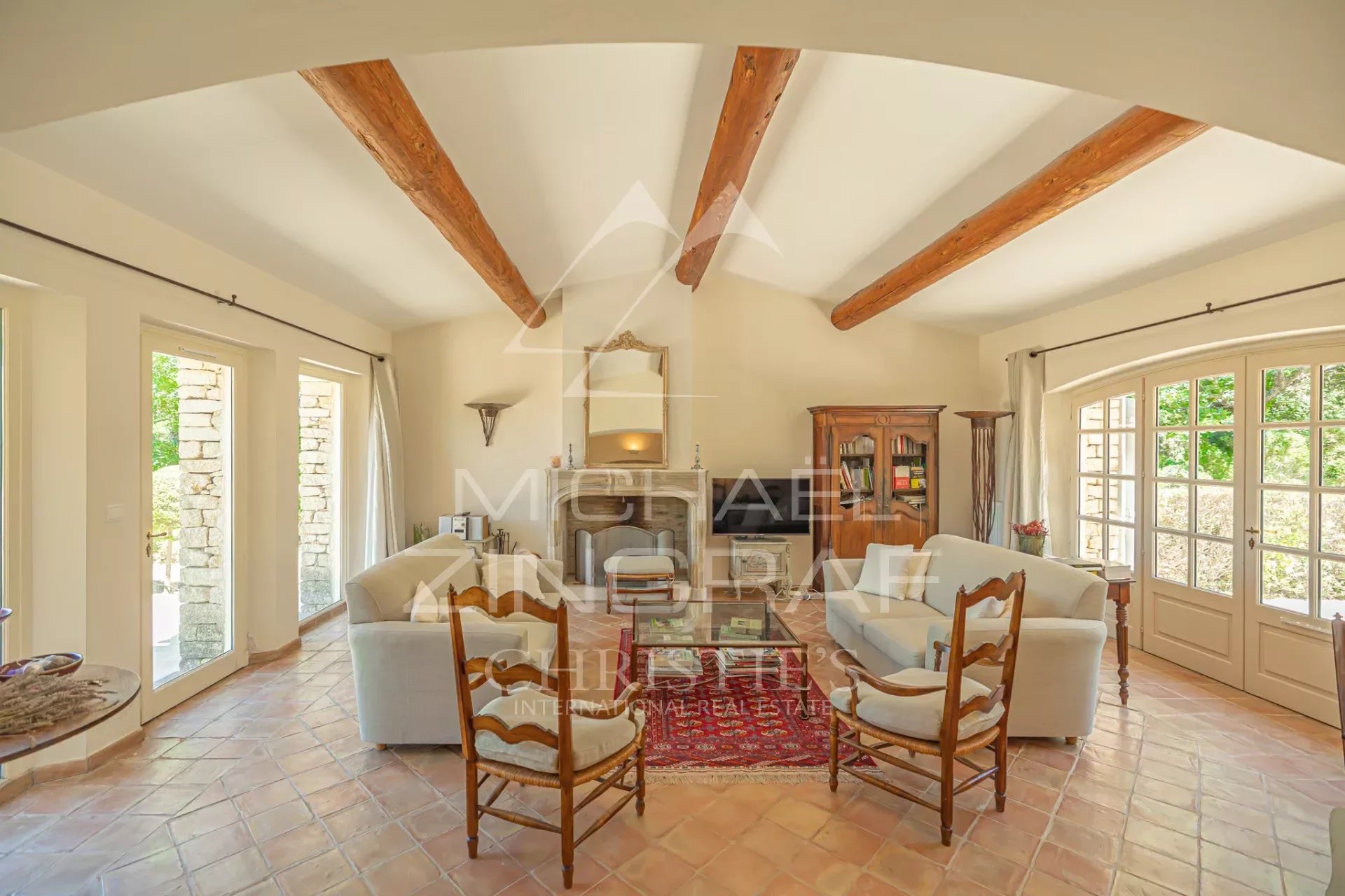 Charming stone farmhouse near Bonnieux village center