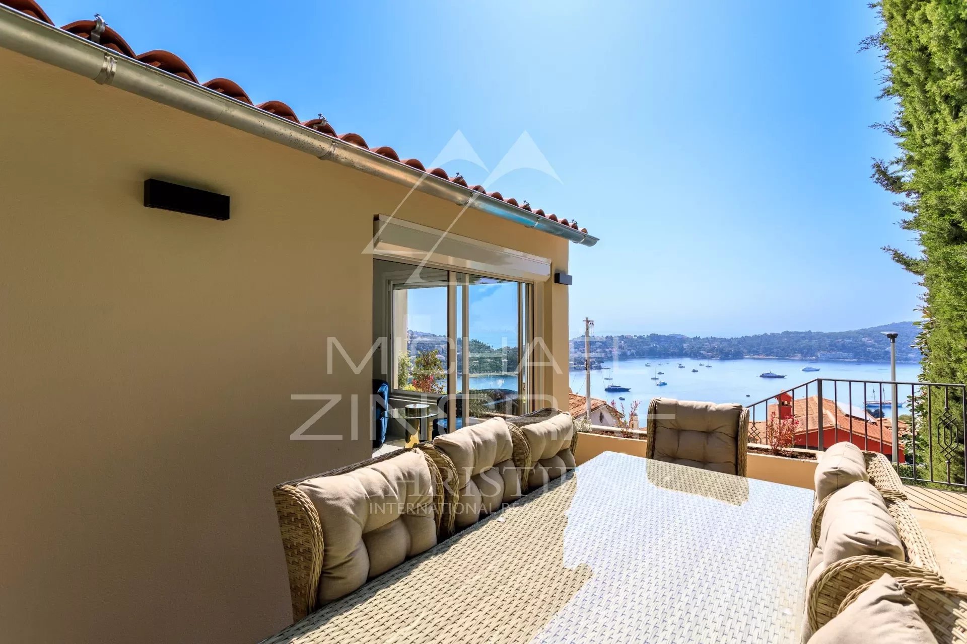 STUNNING VILLA IN VILLEFRANCHE SUR MER