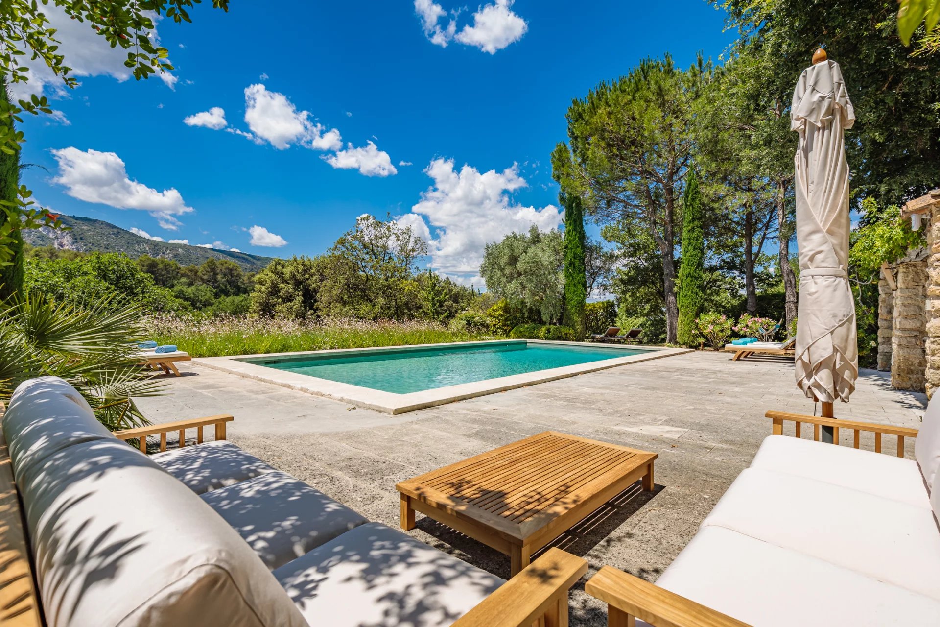 Luberon - Propriété raffinée avec court de tennis