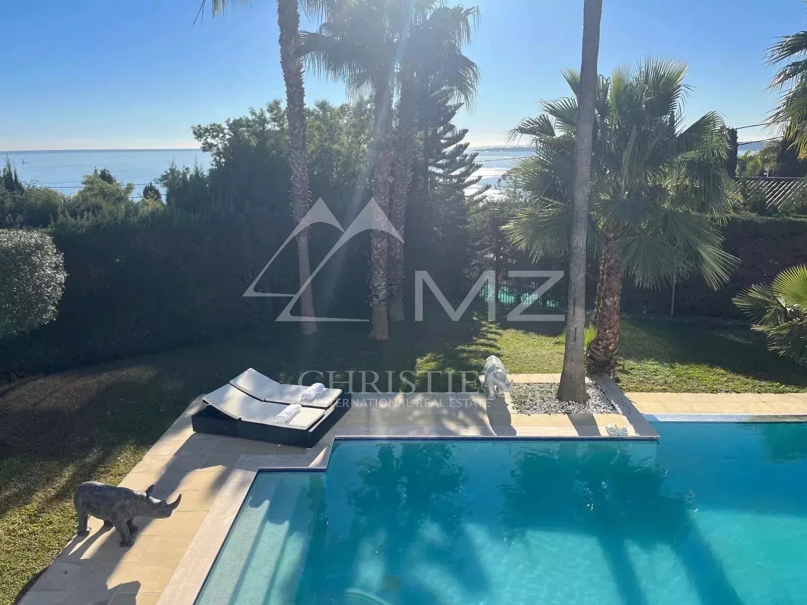 SuperCannes - Villa mit 6 Schlafzimmern und Meerblick