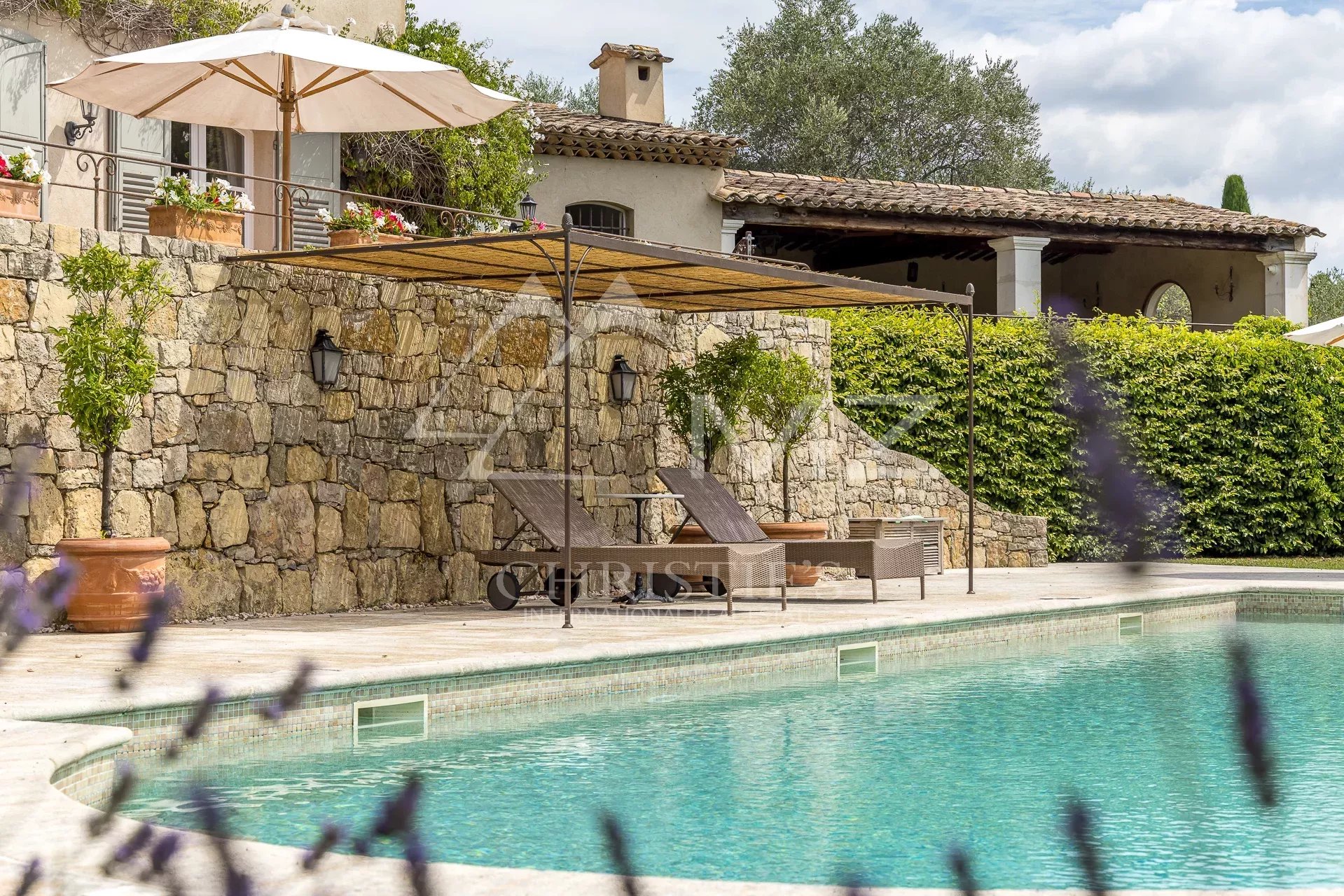 VALBONNE - CHARMING PROVENCAL BASTIDE