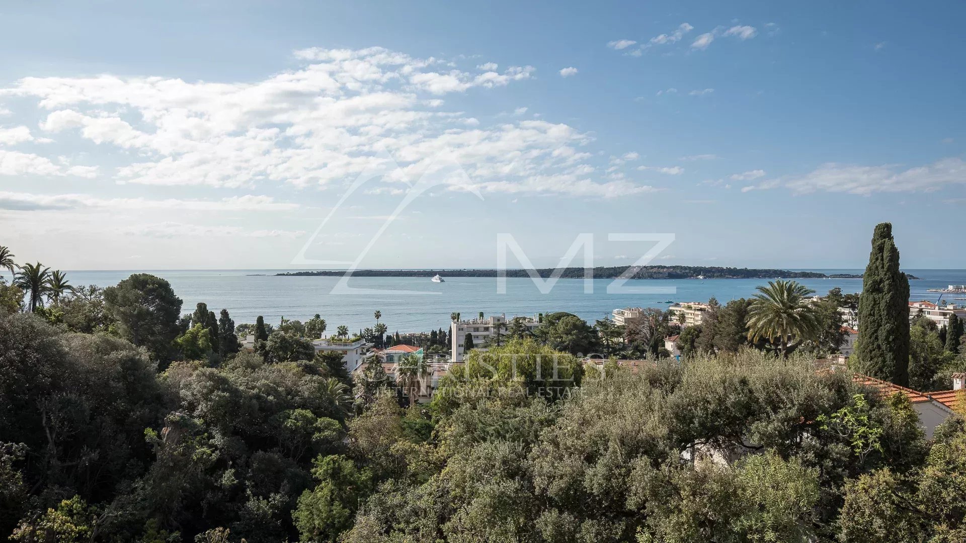 Dernier étage d'exception avec vue mer panoramique