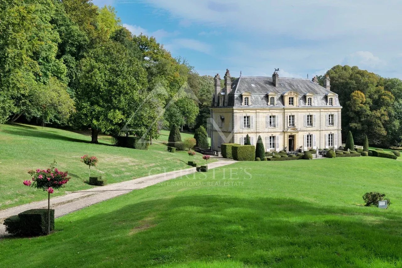 Château XVIIIème à proximité de la mer