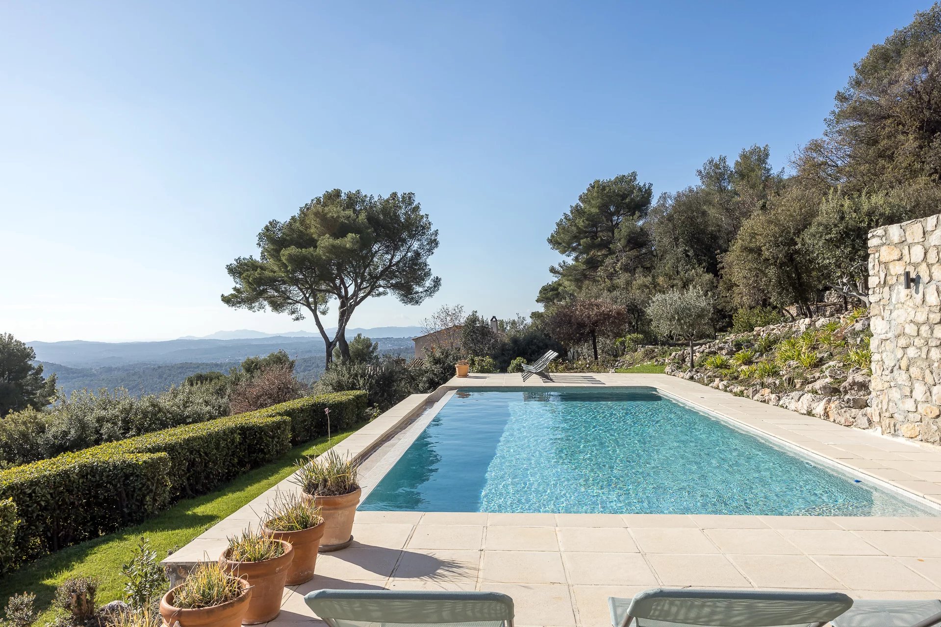 Tourrettes sur Loup - Bastide Provençale avec vue mer