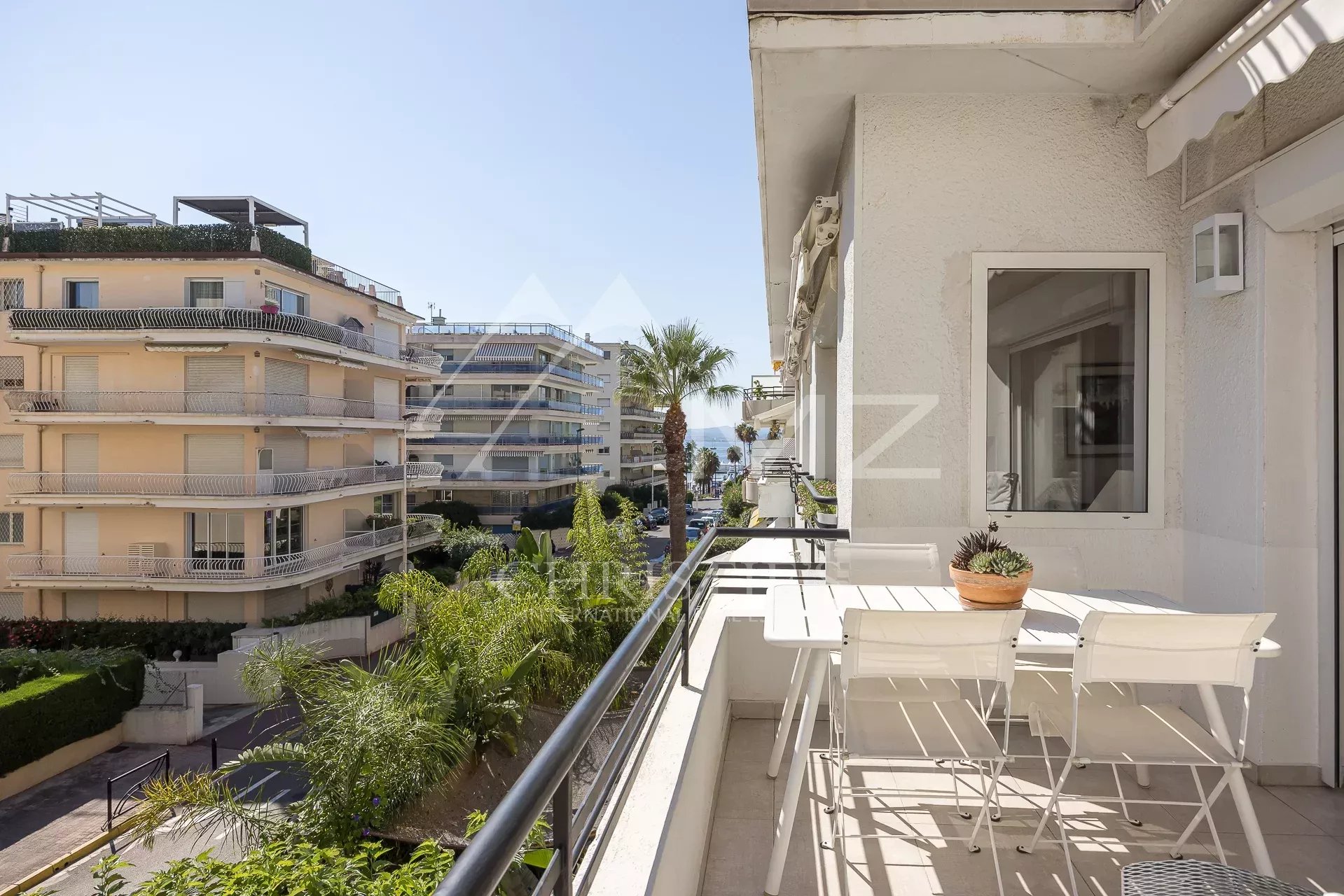 Cannes Palm Beach - Beautiful 2 bedrooms flat