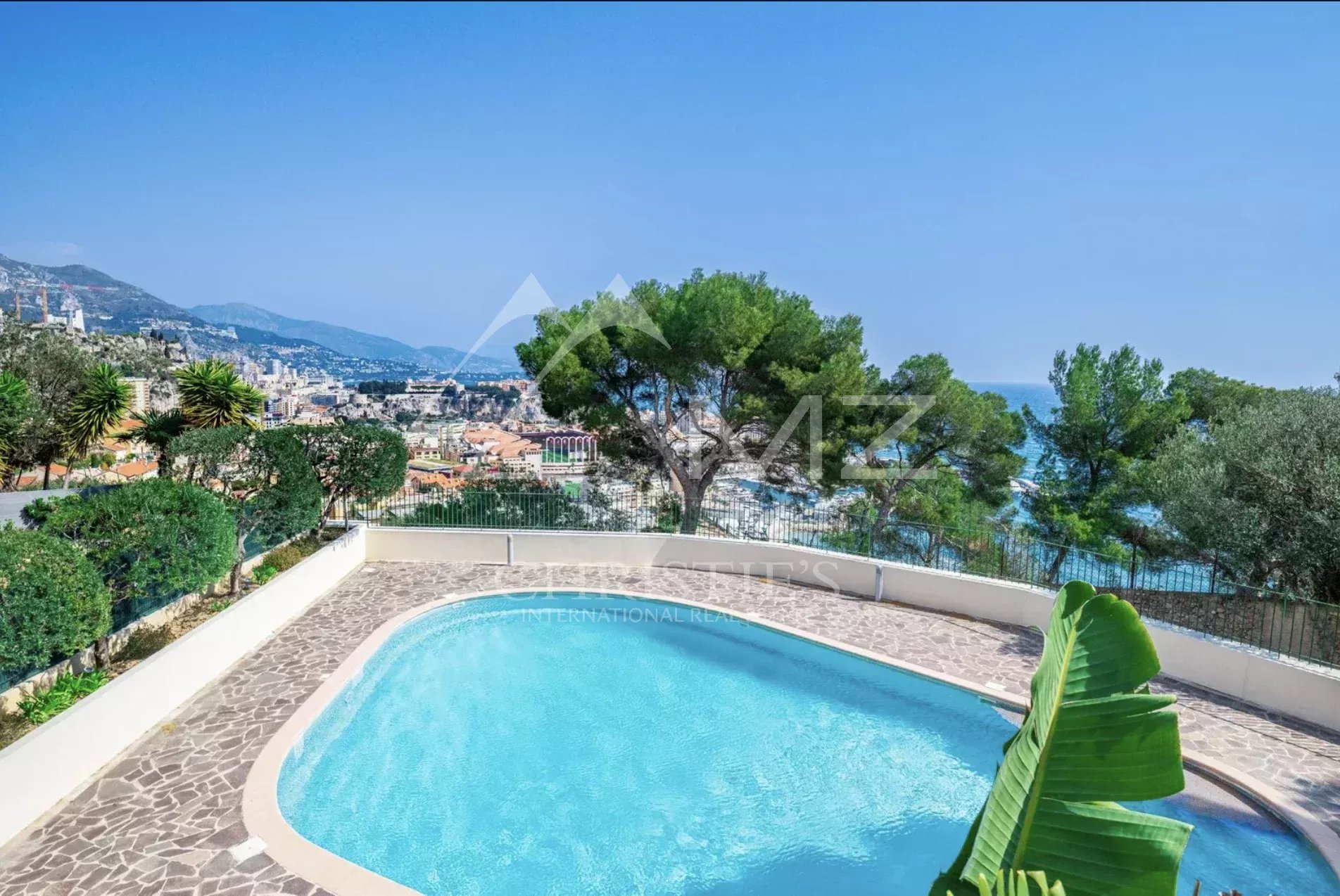 Magnifique appartement - vue mer panoramique - proche Monaco