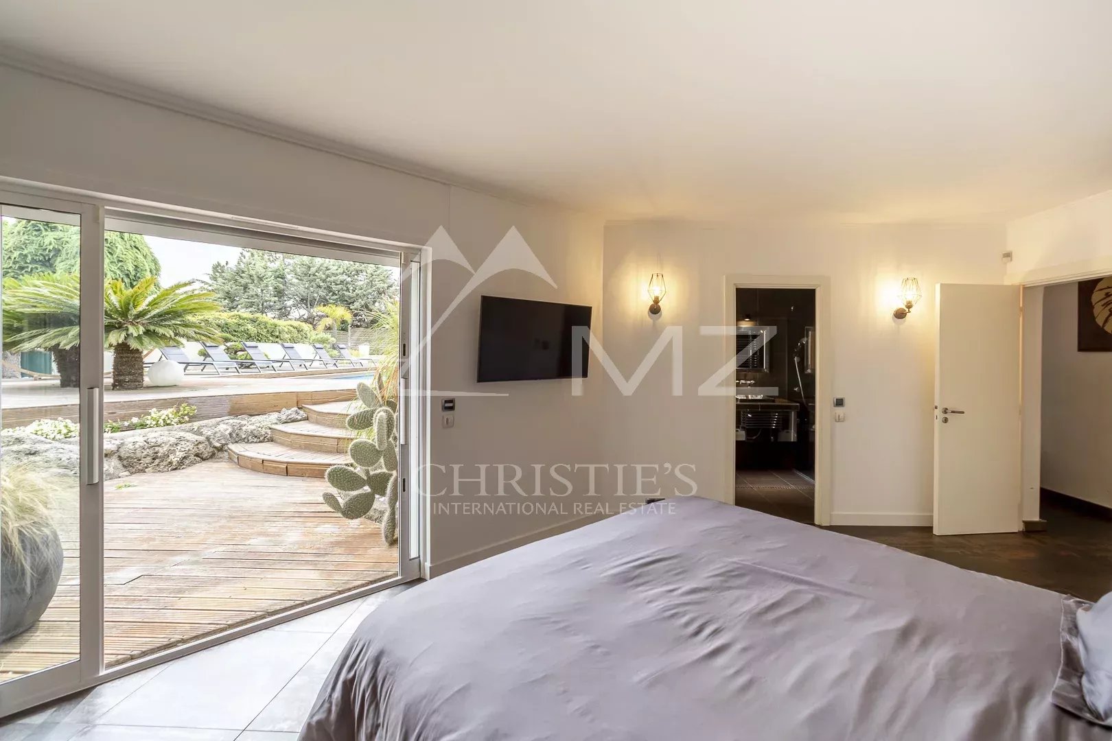 Villa de plain-pied proche Mougins Village