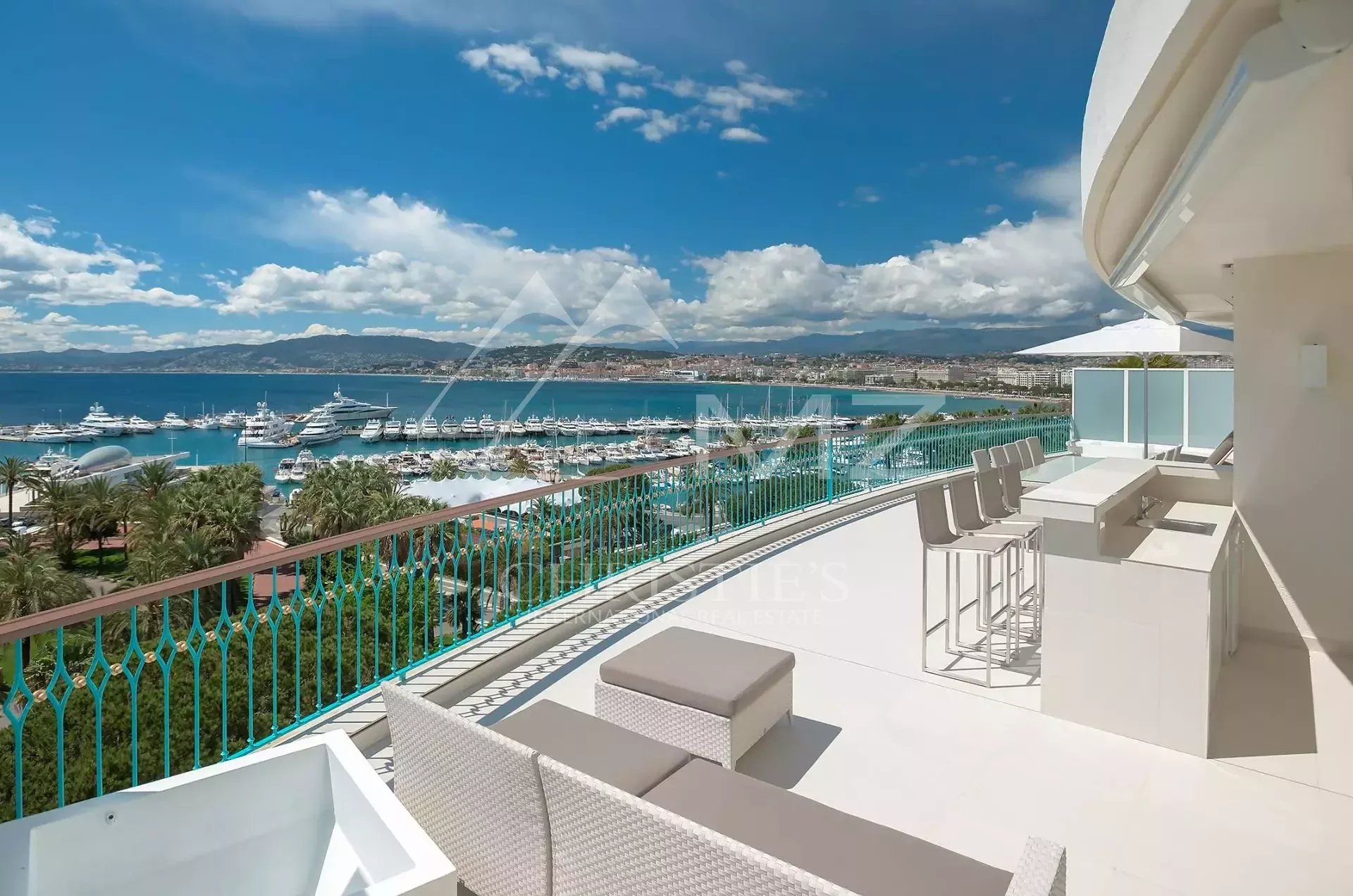 Cannes - Croisette - Superbe penthouse