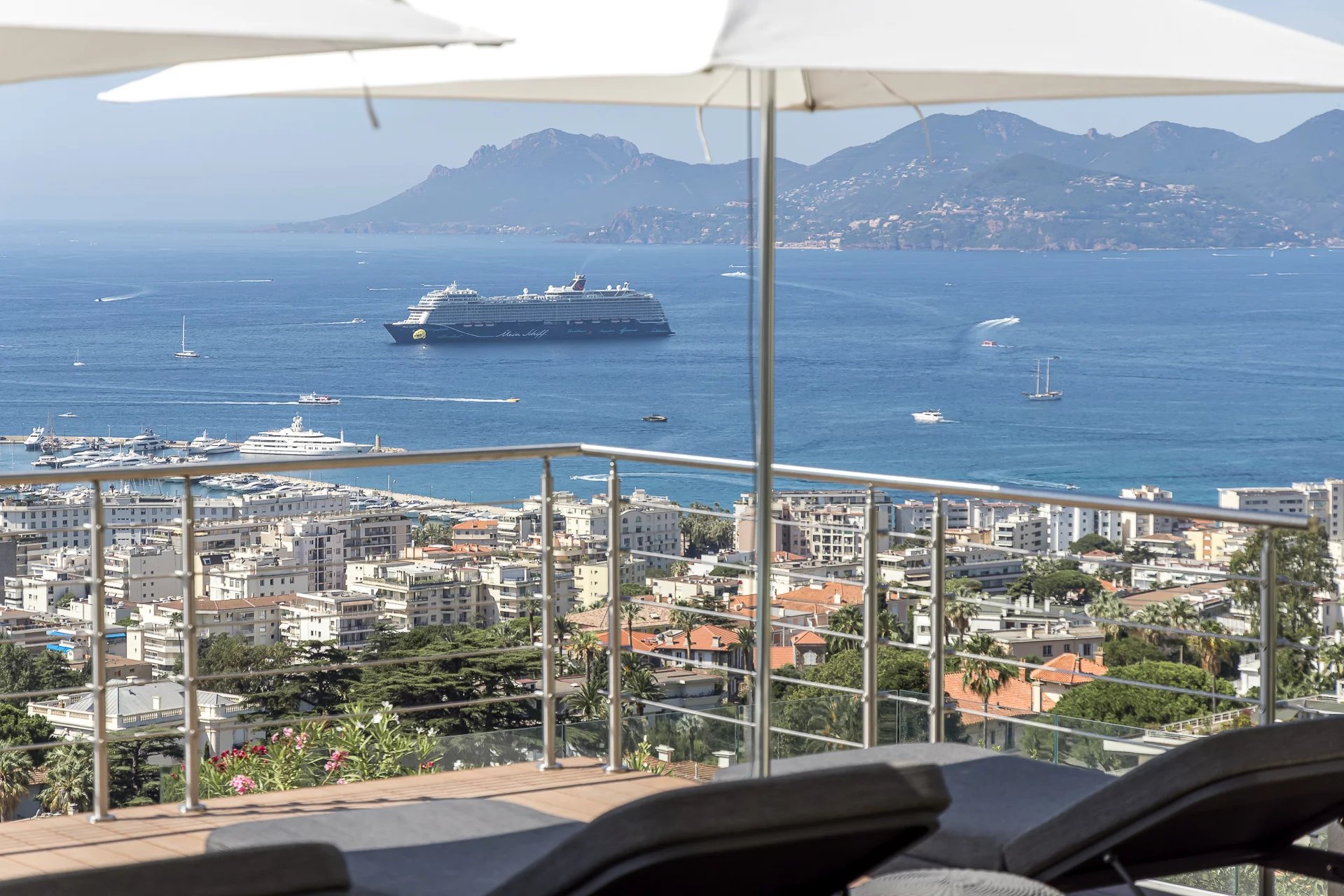 Cannes - Superbe villa vue mer panoramique