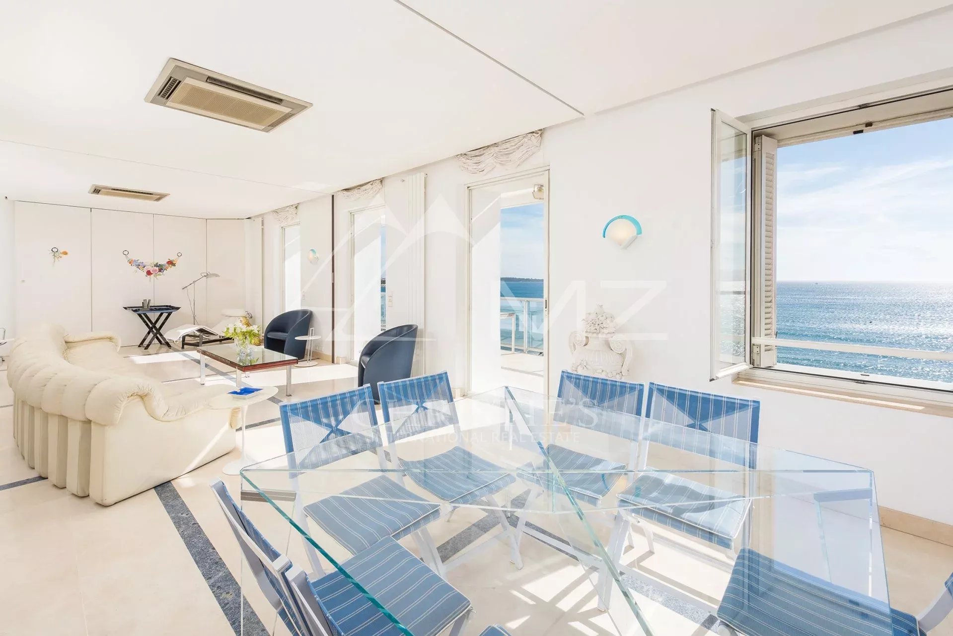 Cannes Croisette - 4 bedrooms penthouse