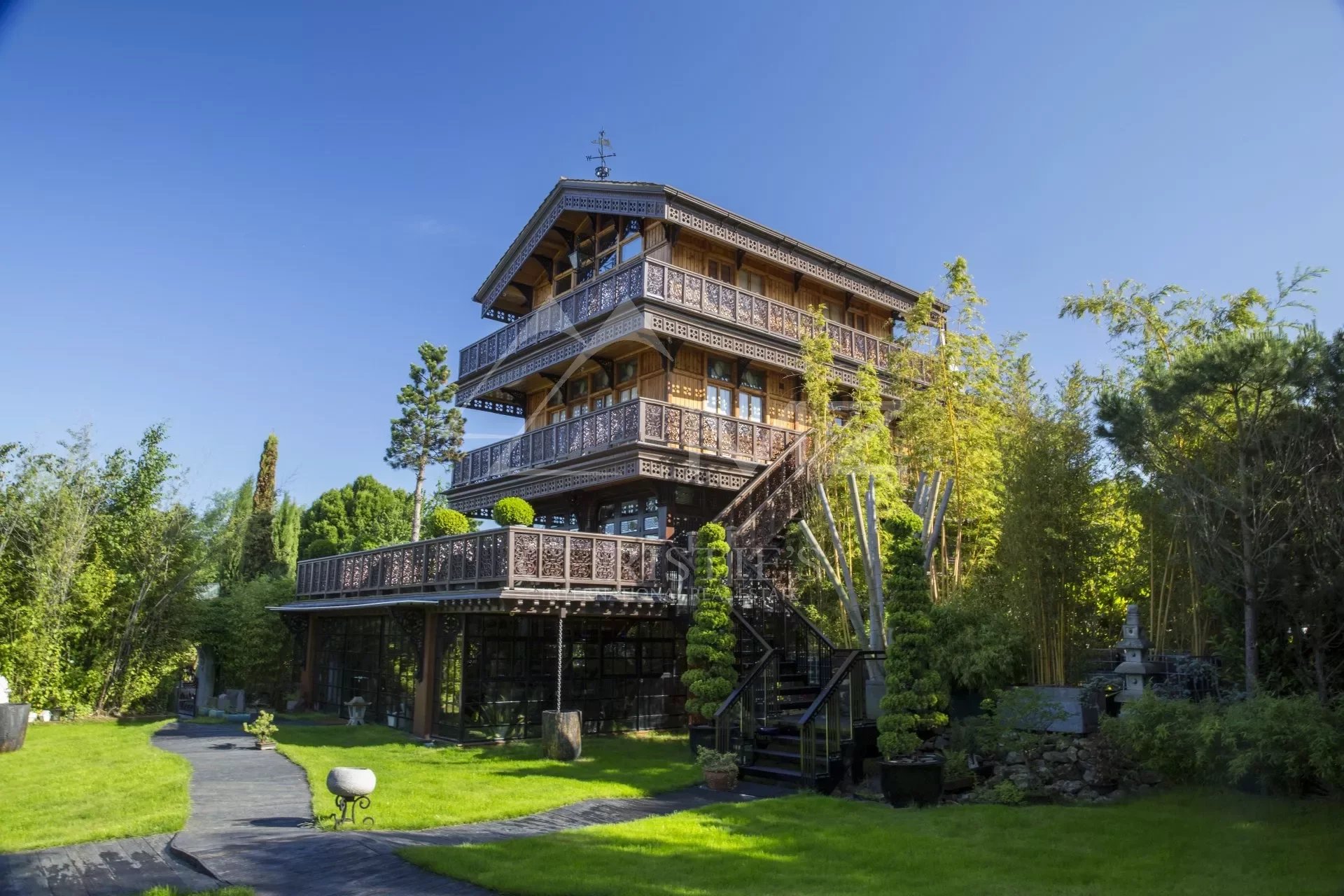 Vereinigtes Königreich - Chalet mit den Füßen im Wasser