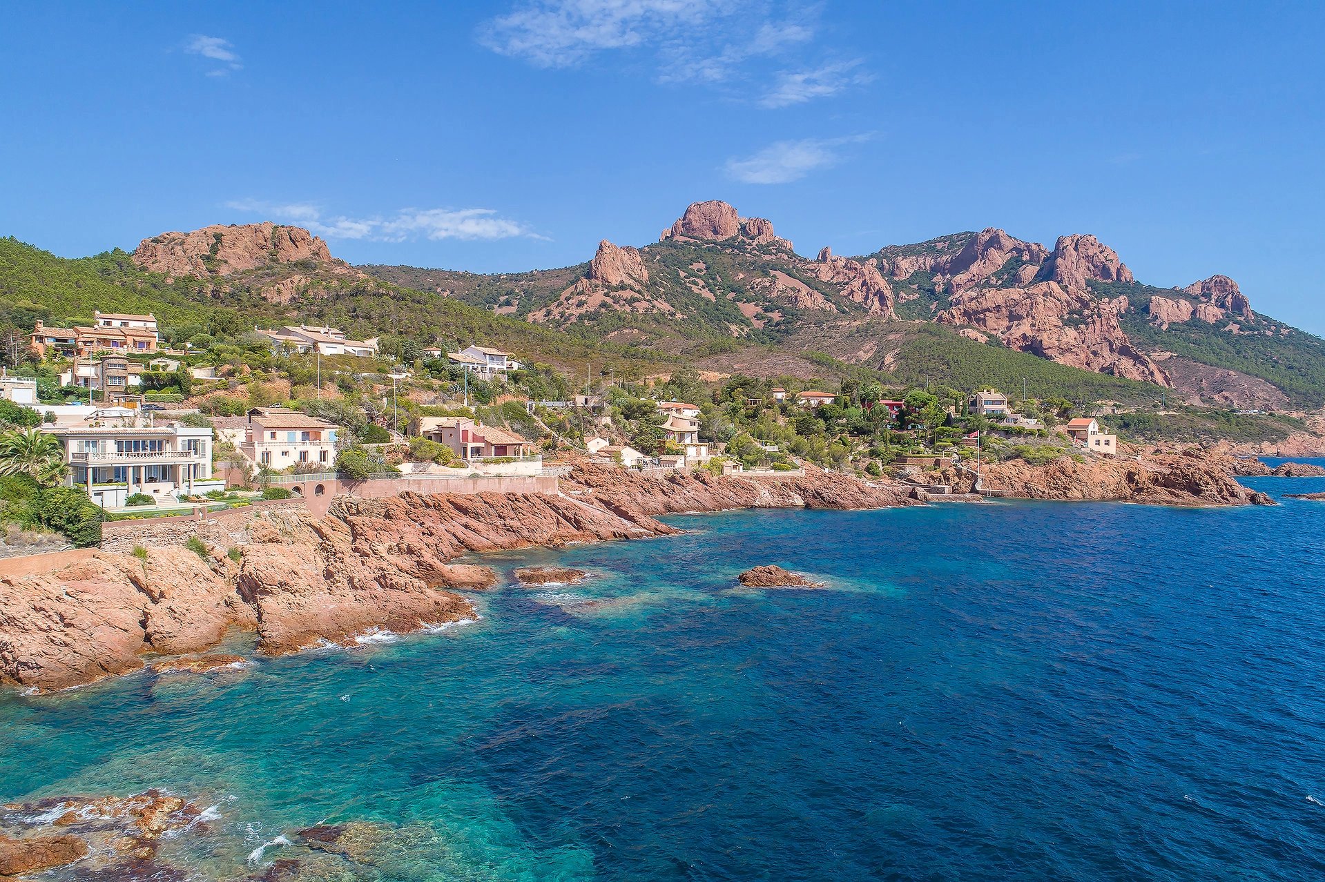 Proche Cannes - Villa pieds dans l'eau