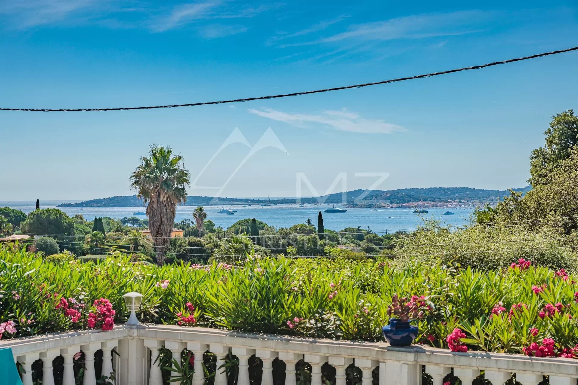 HIGH POTENTIAL - PROVENCAL VILLA - SEA VIEW