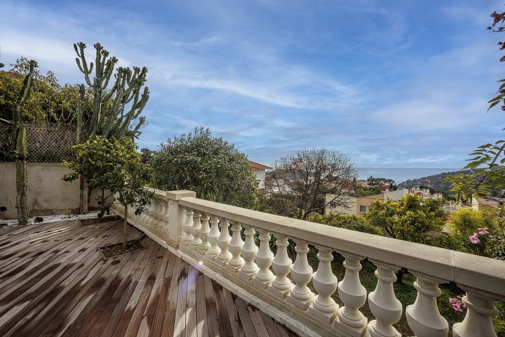 Magnifique appartement rénové avec jardin et parking