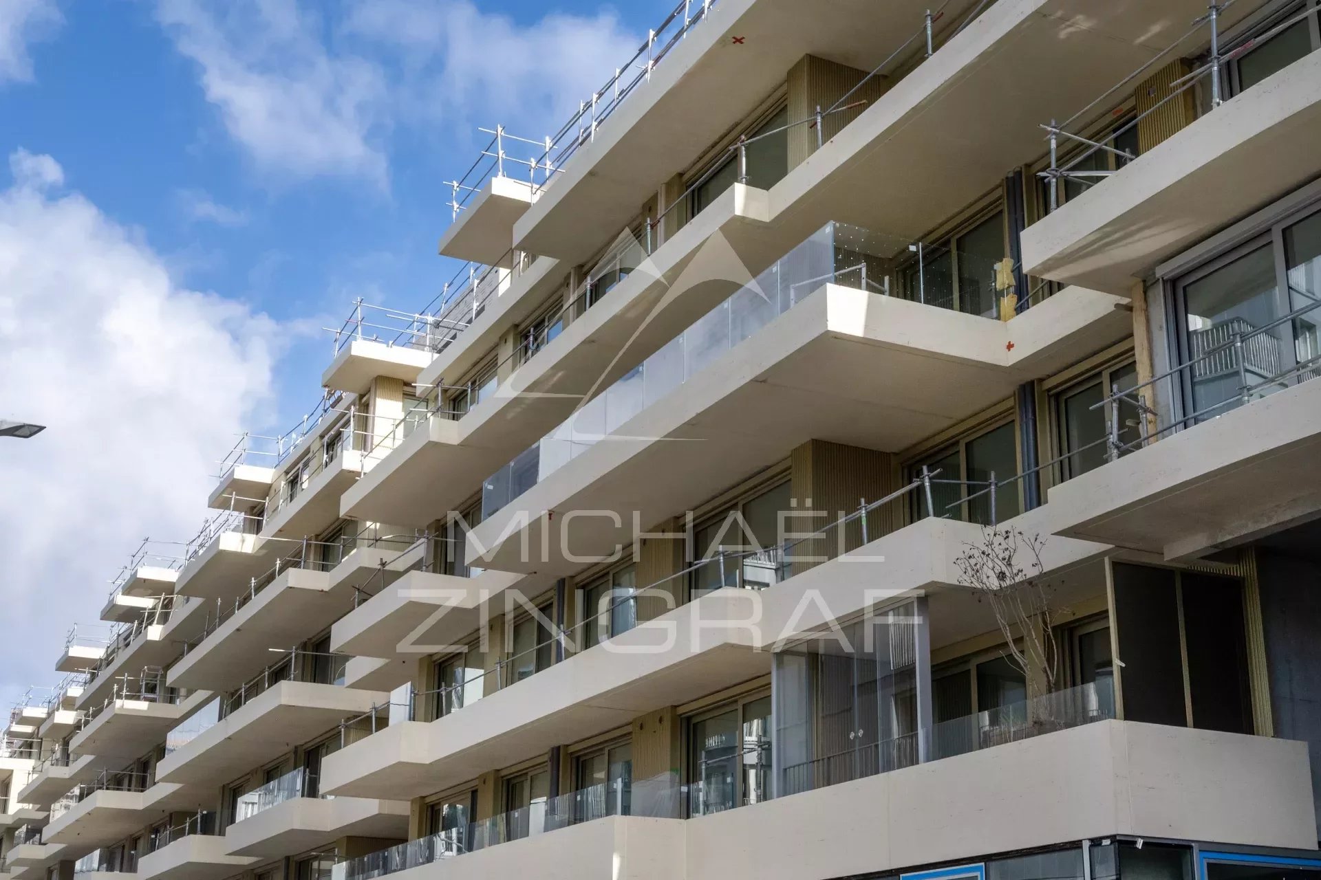 For Sale - New Development - 4 Bedrooms Apartment Terrace - Paris 15