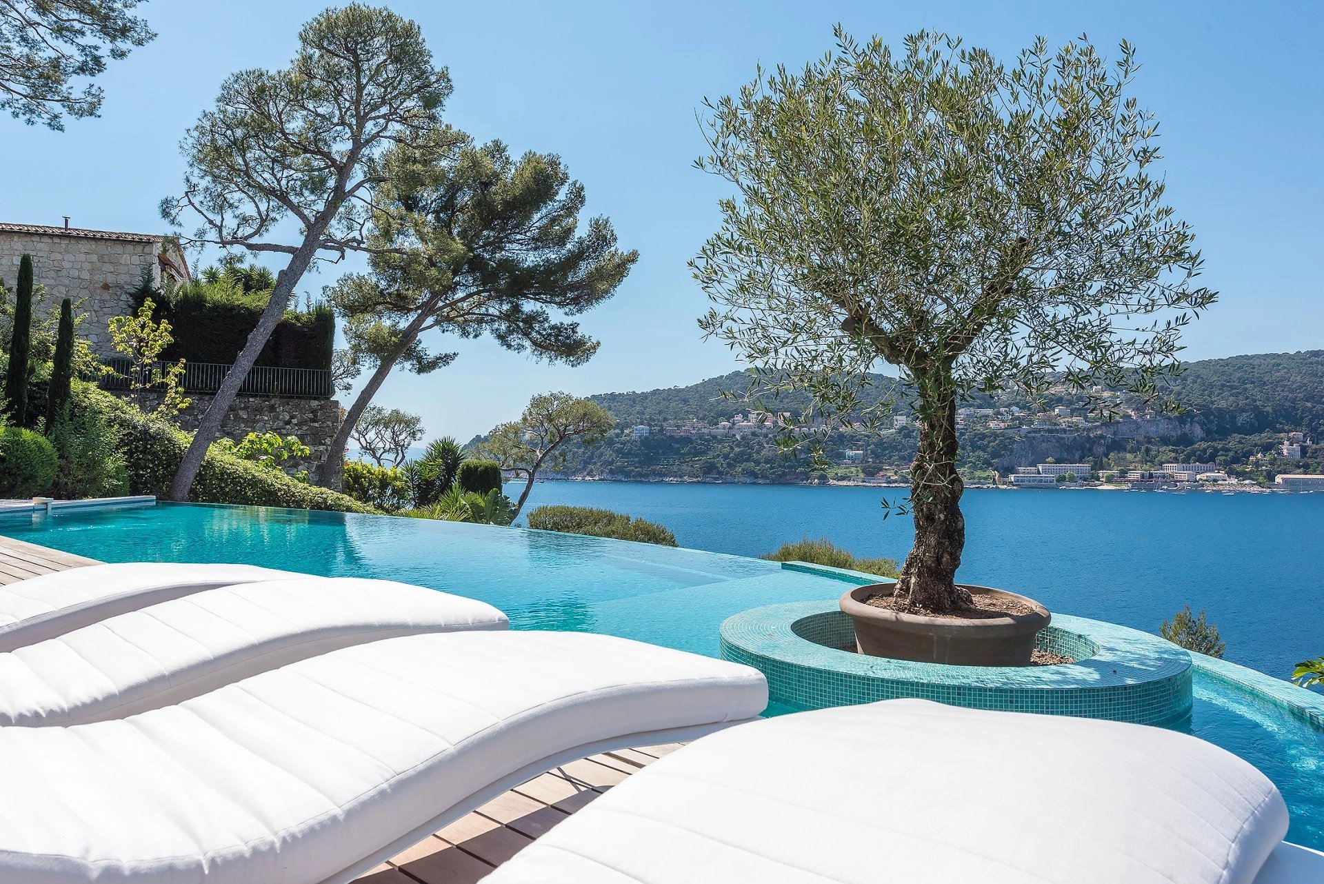 Saint-Jean Cap Ferrat - Villa moderne face à la mer