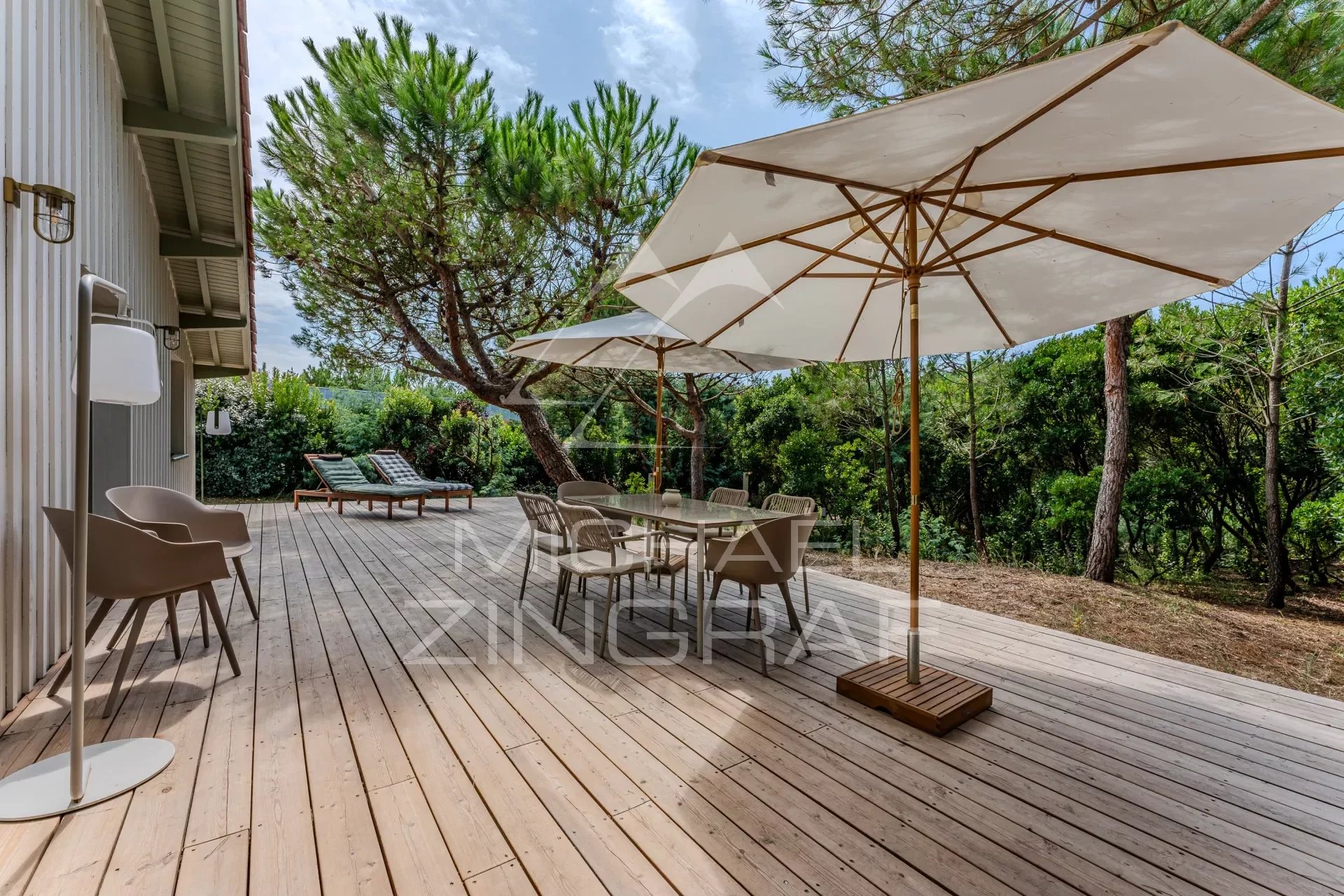 Magnificent villa in the heart of Cap-Ferret with 5 bedrooms