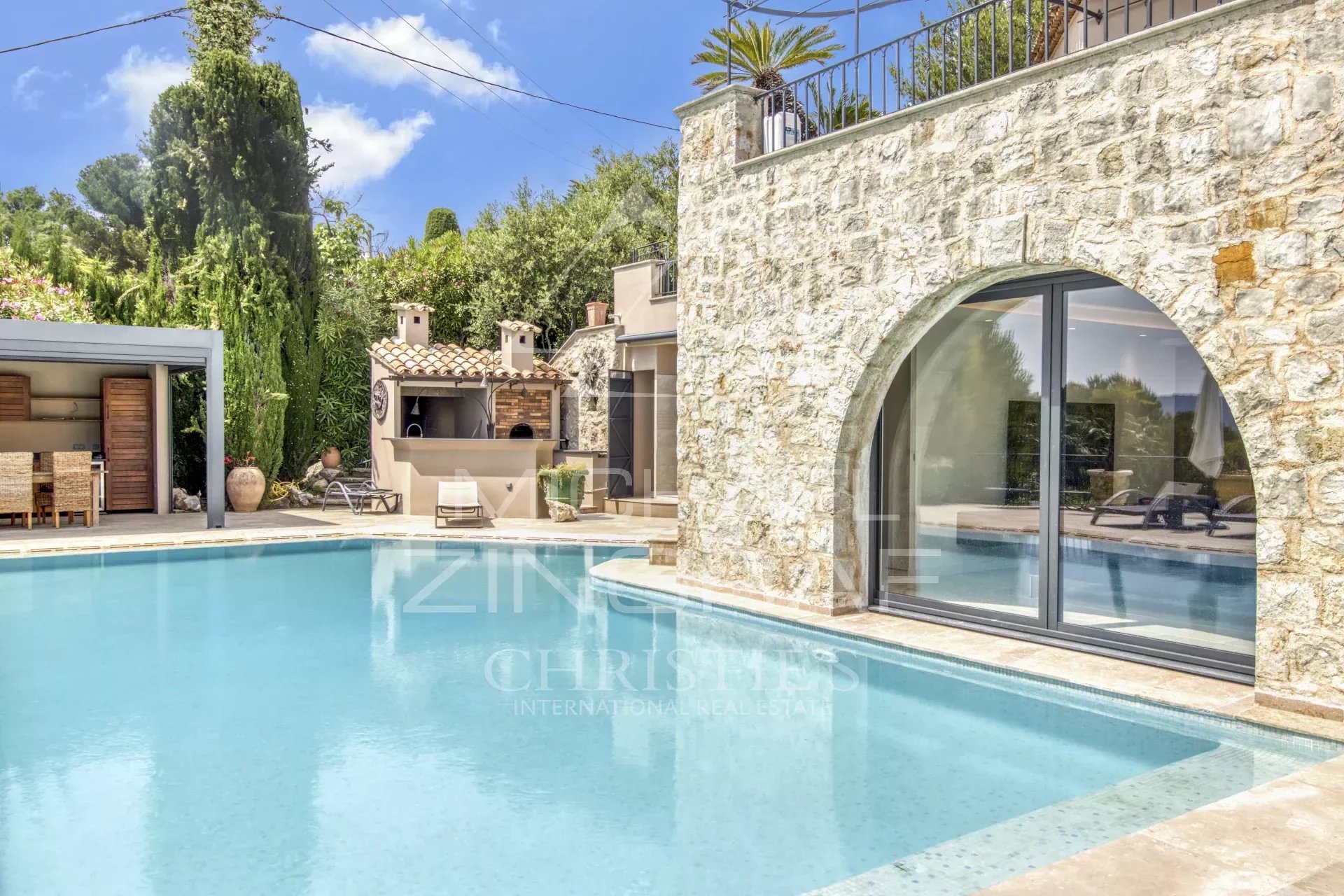 Mougins - Renovated villa with open views of the hills and sea - 5 bedrooms