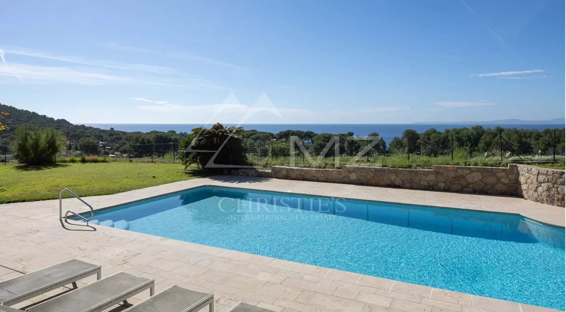 Villa Saint-Raphaël - entre Cannes et Saint-Tropez - vue mer