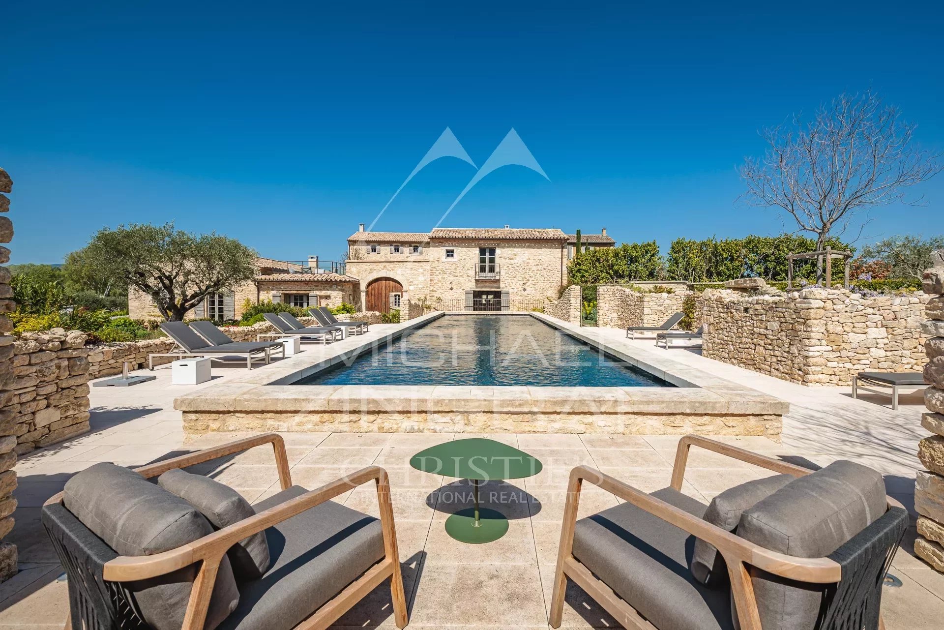 Exceptional property in the heart of the Luberon