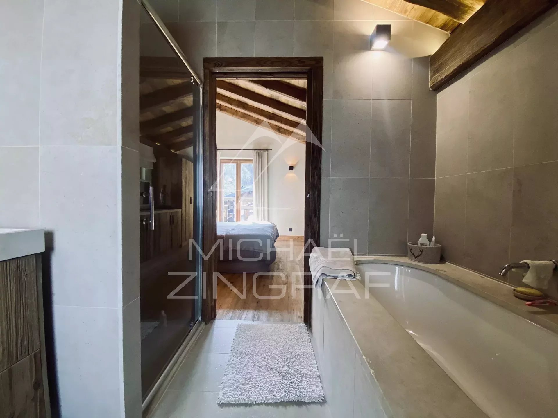 5 bedroom chalet - Close to the center of Megève