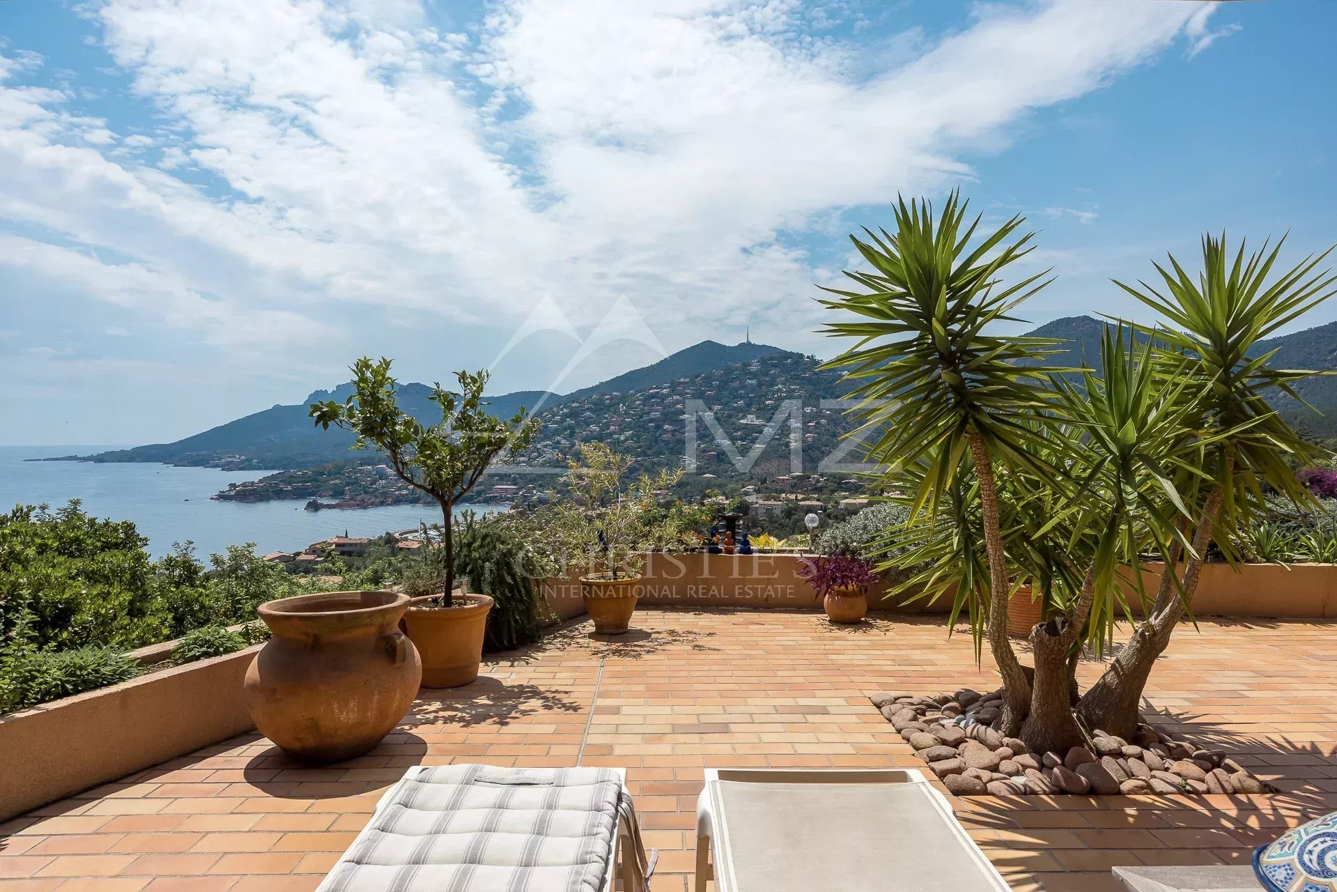 THÉOULE-SUR-MER - Wunderschöne Wohnung mit atemberaubendem Meerblick