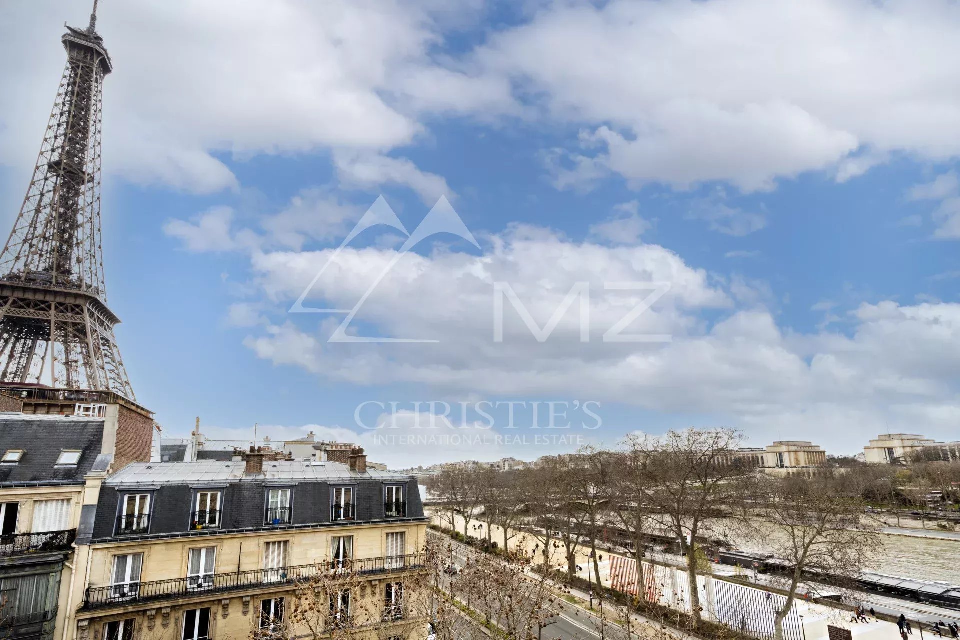 À vendre - Appartement 3 suites - Dernier étage - Vue Tour Eiffel