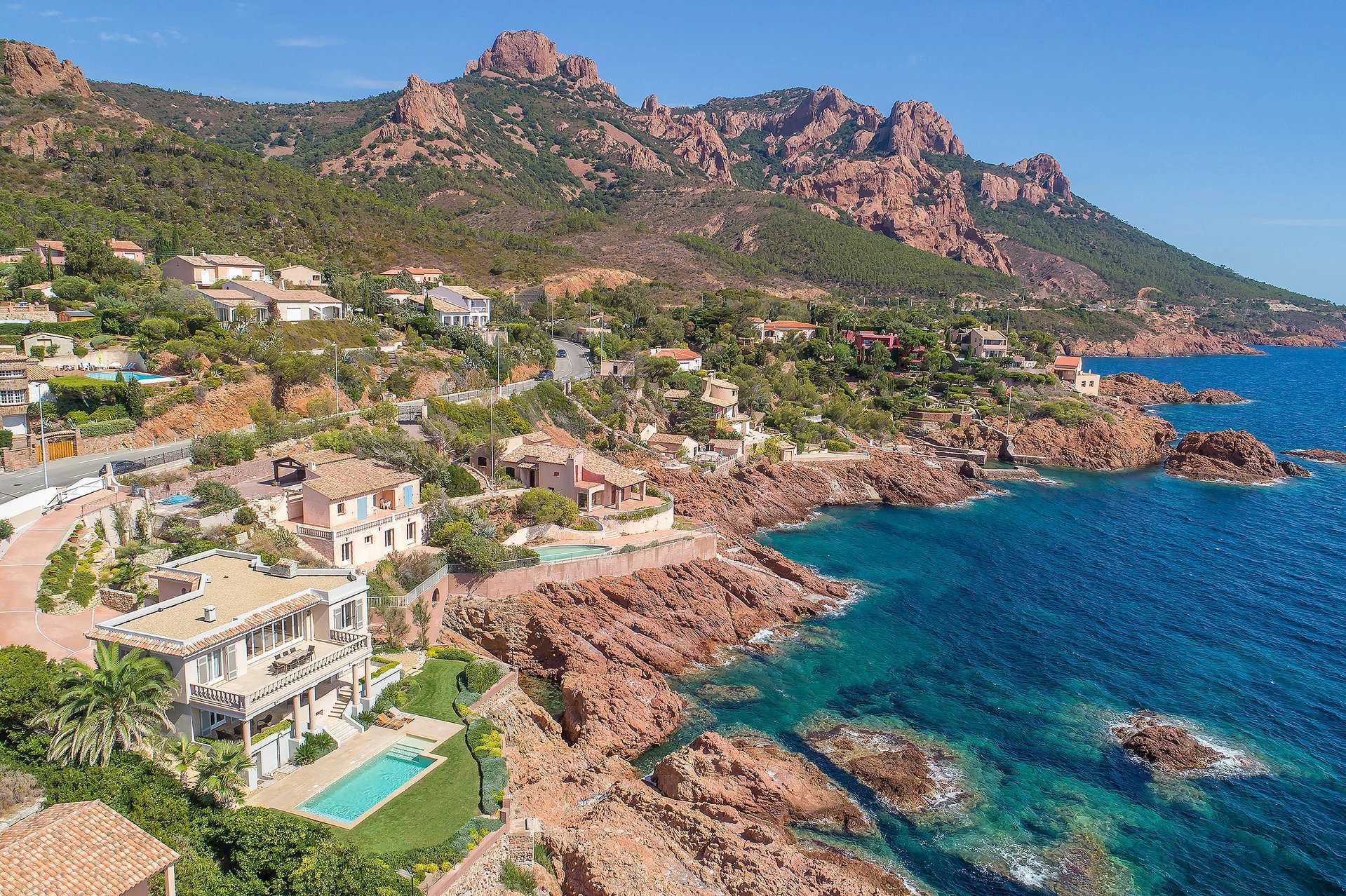 Proche Cannes - Villa pieds dans l'eau