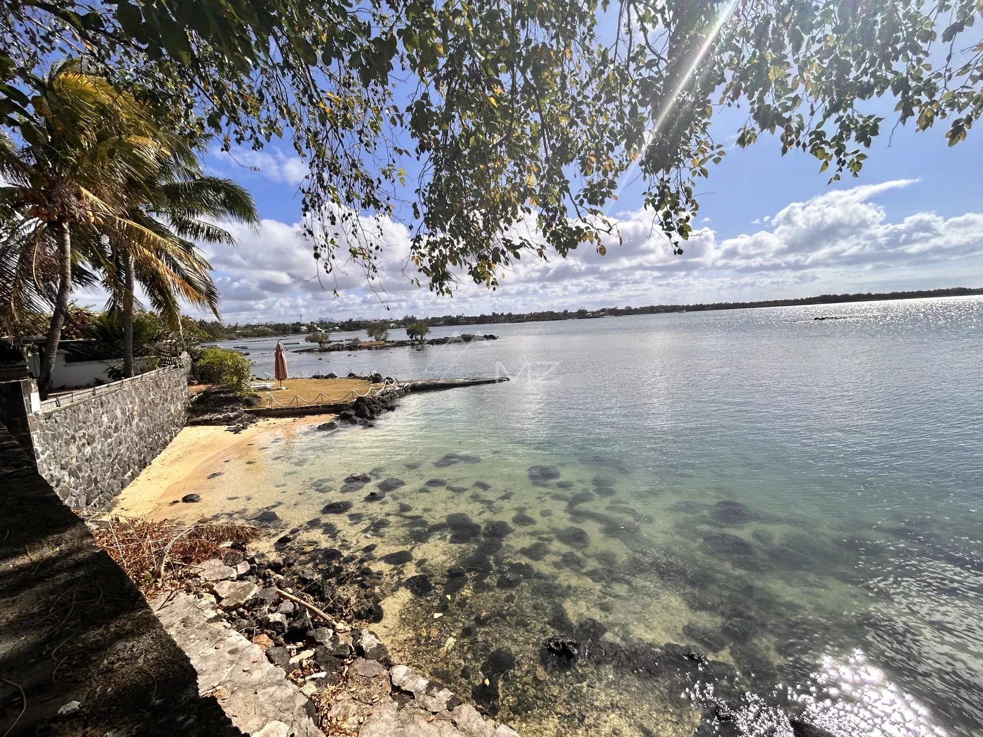 RARE ! Villa et cottage pieds dans l'eau - Calodyne