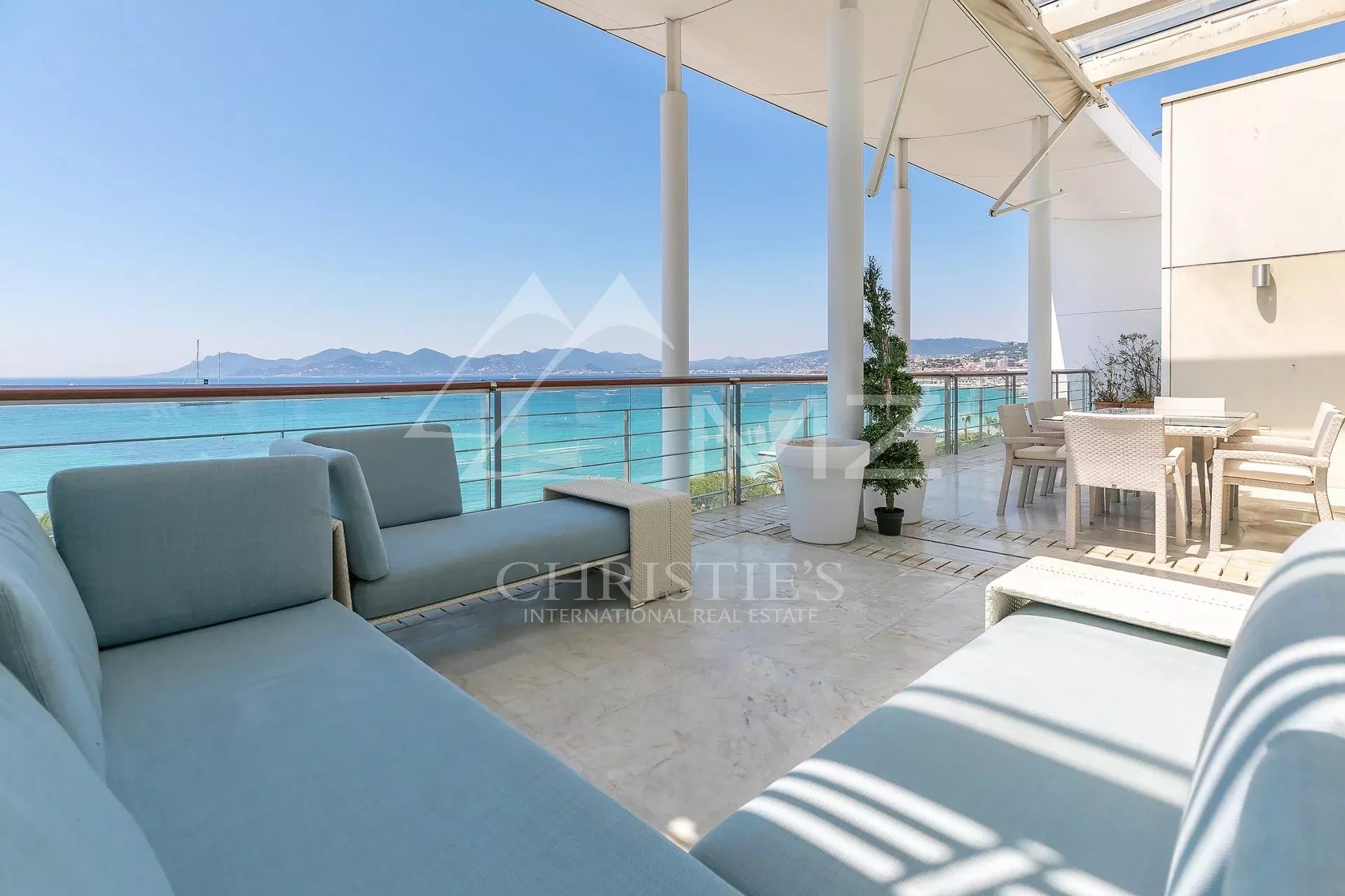 Cannes - Croisette - Penthouse with sea view