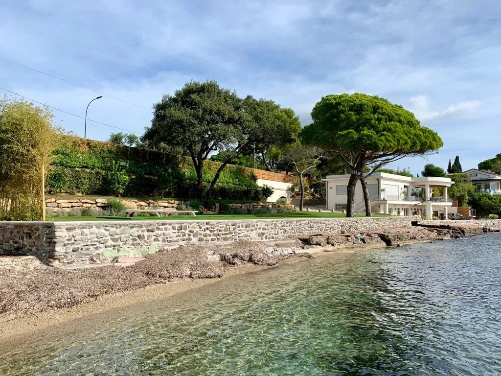 Entre Cannes et Saint Tropez - Villa pieds dans l'eau - Les Issambres