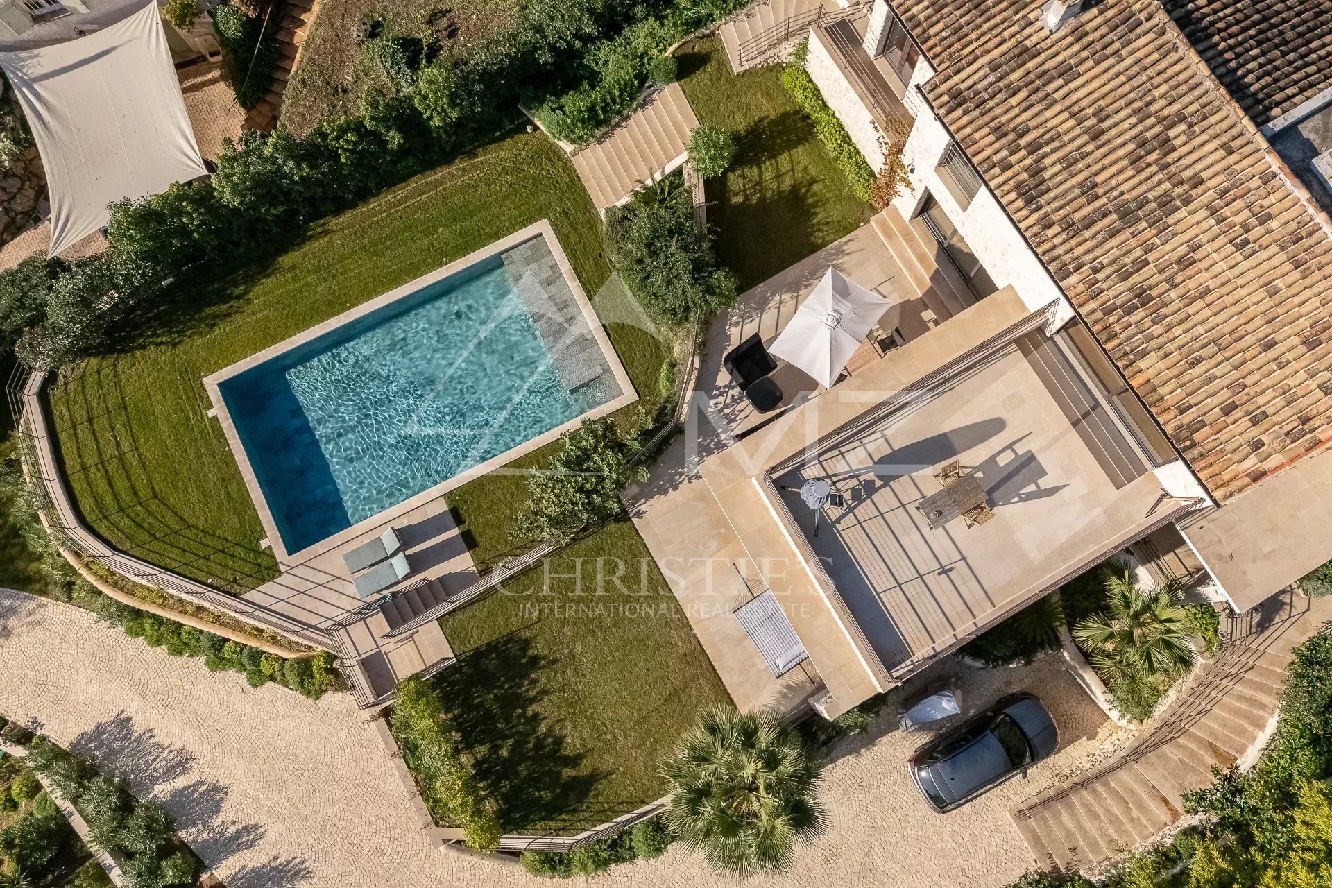 Proche Saint-Paul de Vence - Superbe propriété entièrement rénovée avec vue mer