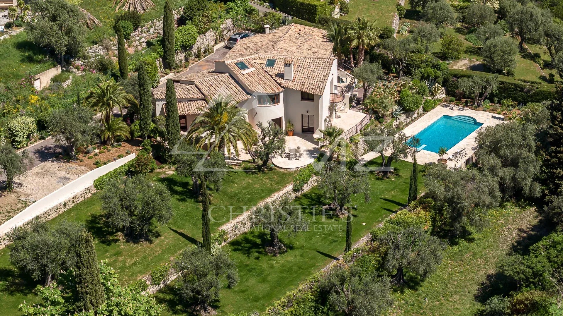 Proche Saint Paul de Vence - Propriété rénovée vue mer