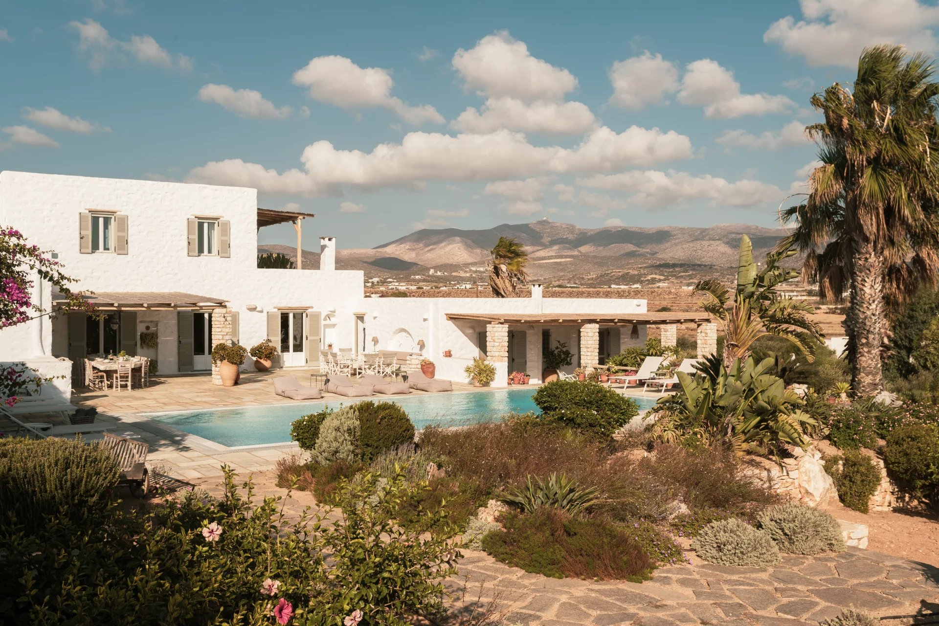 Amazing villa in Voutakos with view over Antiparos