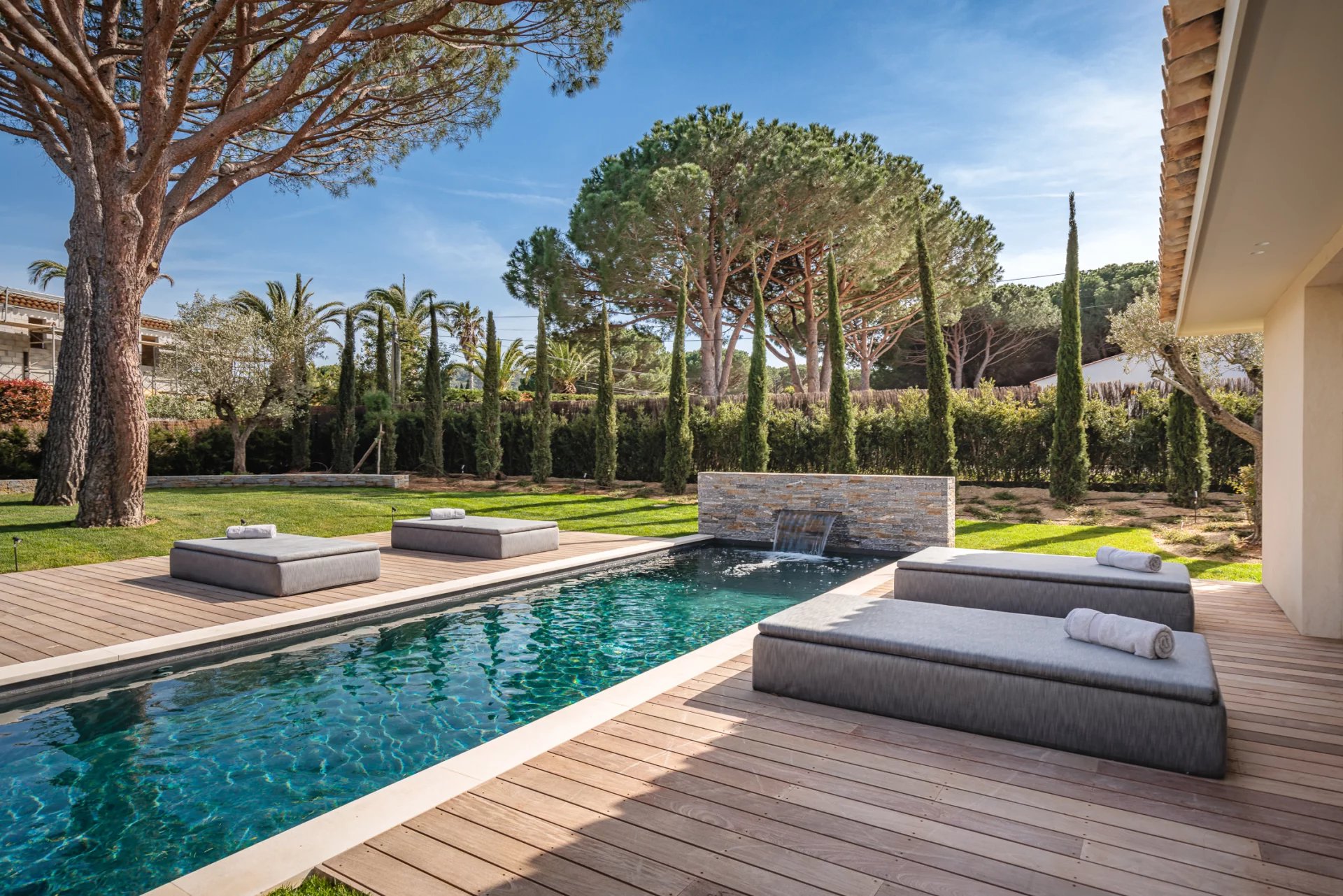 Magnifique villa neuve provençale/contemporaine à Saint-Tropez