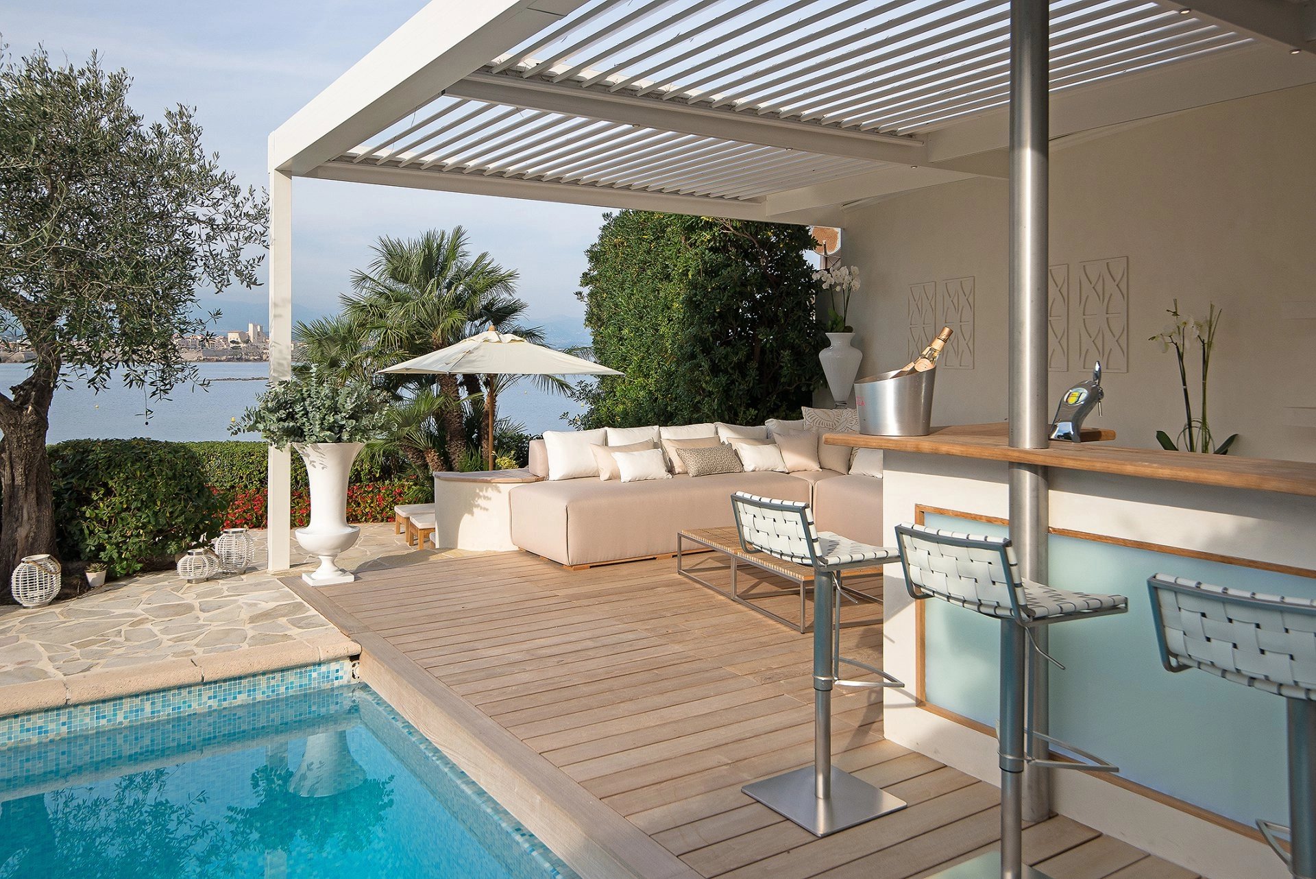 Cap d'Antibes - Unique water front villa