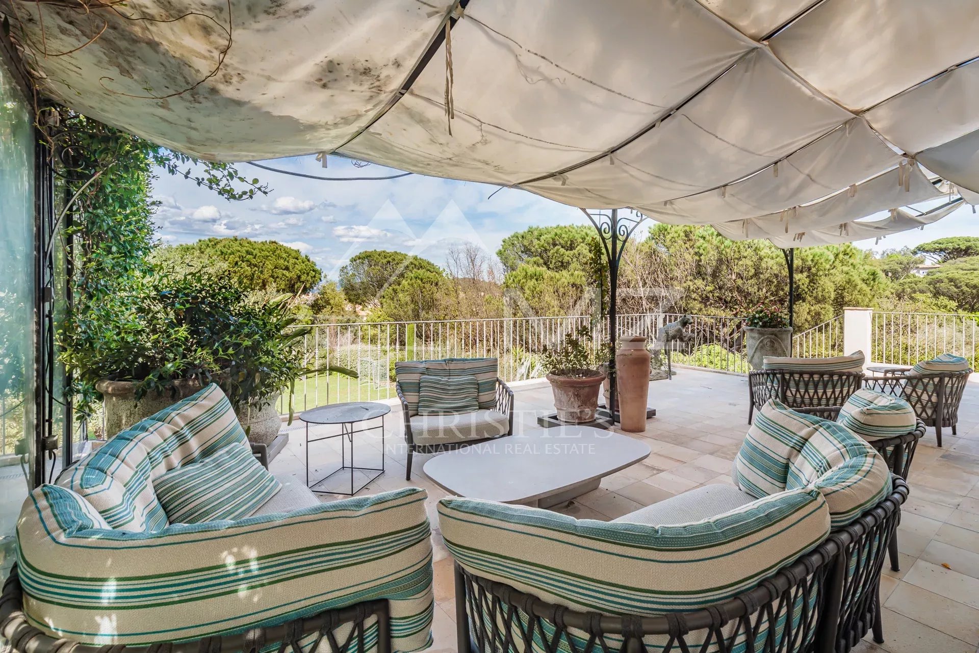 Exclusivité - Villa au centre de Saint-Tropez