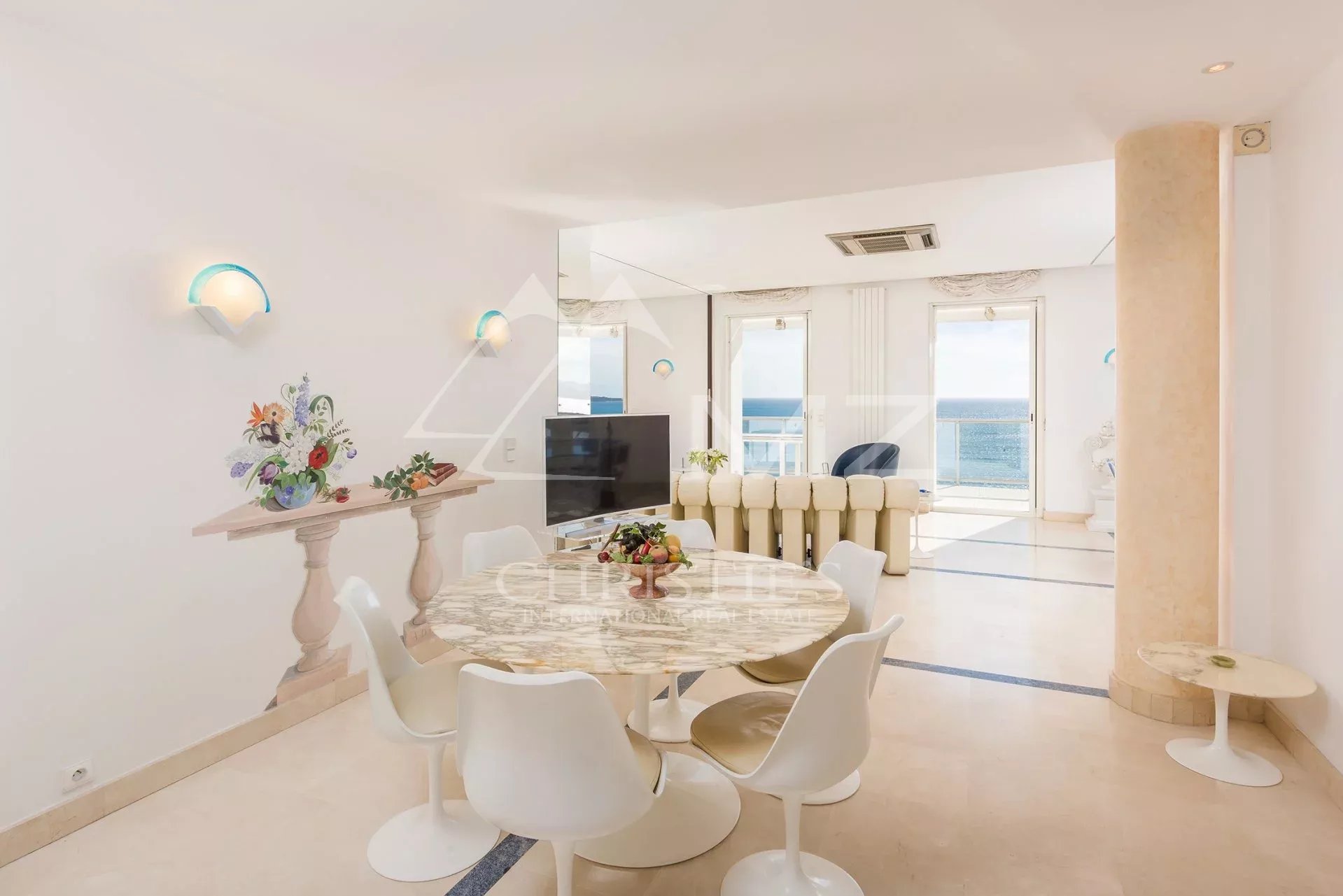 Cannes Croisette - 4 bedrooms penthouse