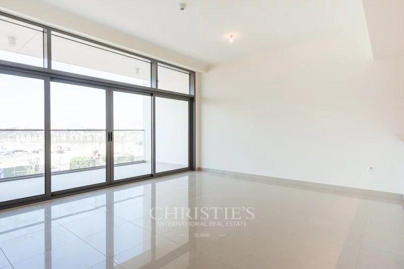 Exclusive|Pool View|Large Layout|Tenanted|High Flr