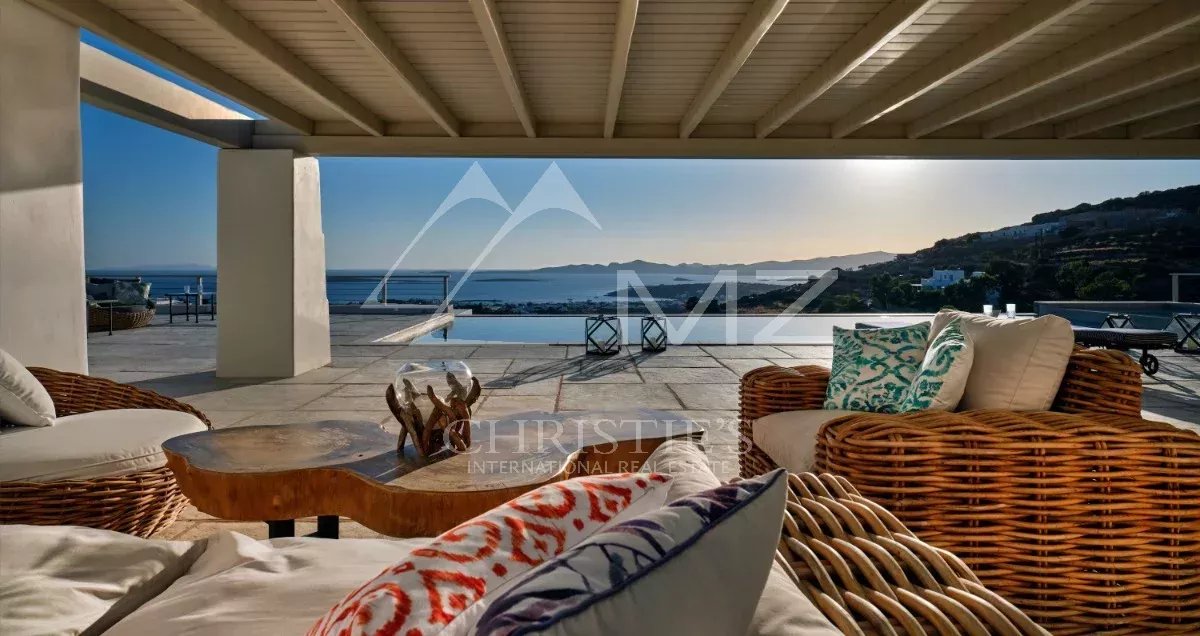 Premium-Villa in der Nähe von Alyki mit herrlichem Blick über das Meer und Antiparos