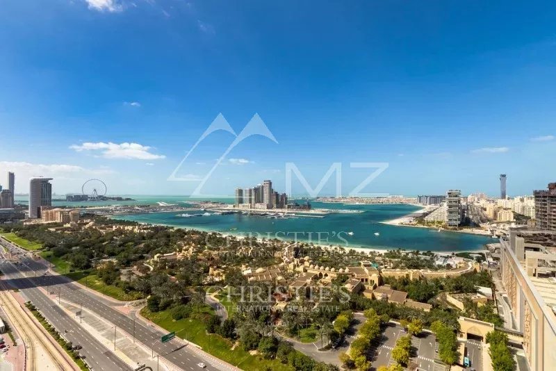 Stunning Views| Fully Furnished | Vacant | Call now