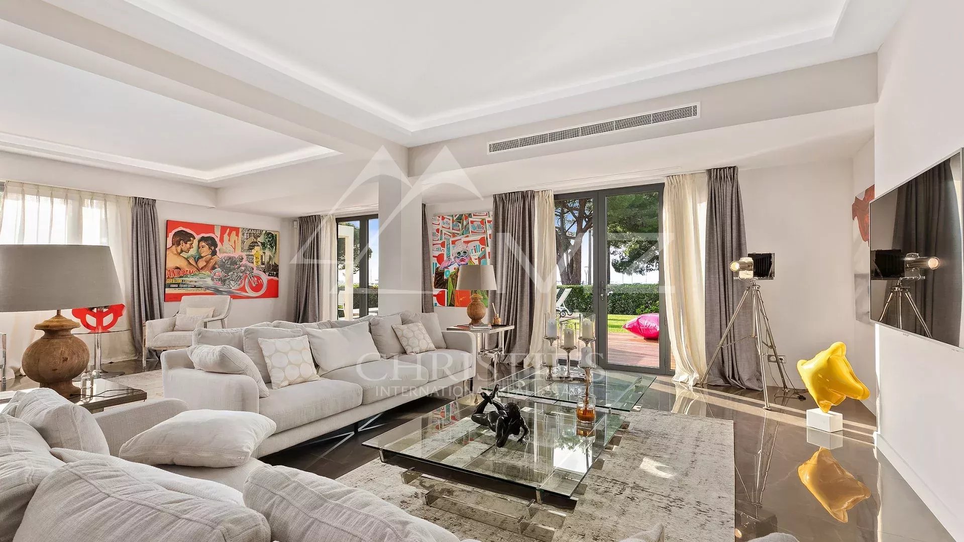 CANNES-CROISETTE-CONTEMPORARY VILLA