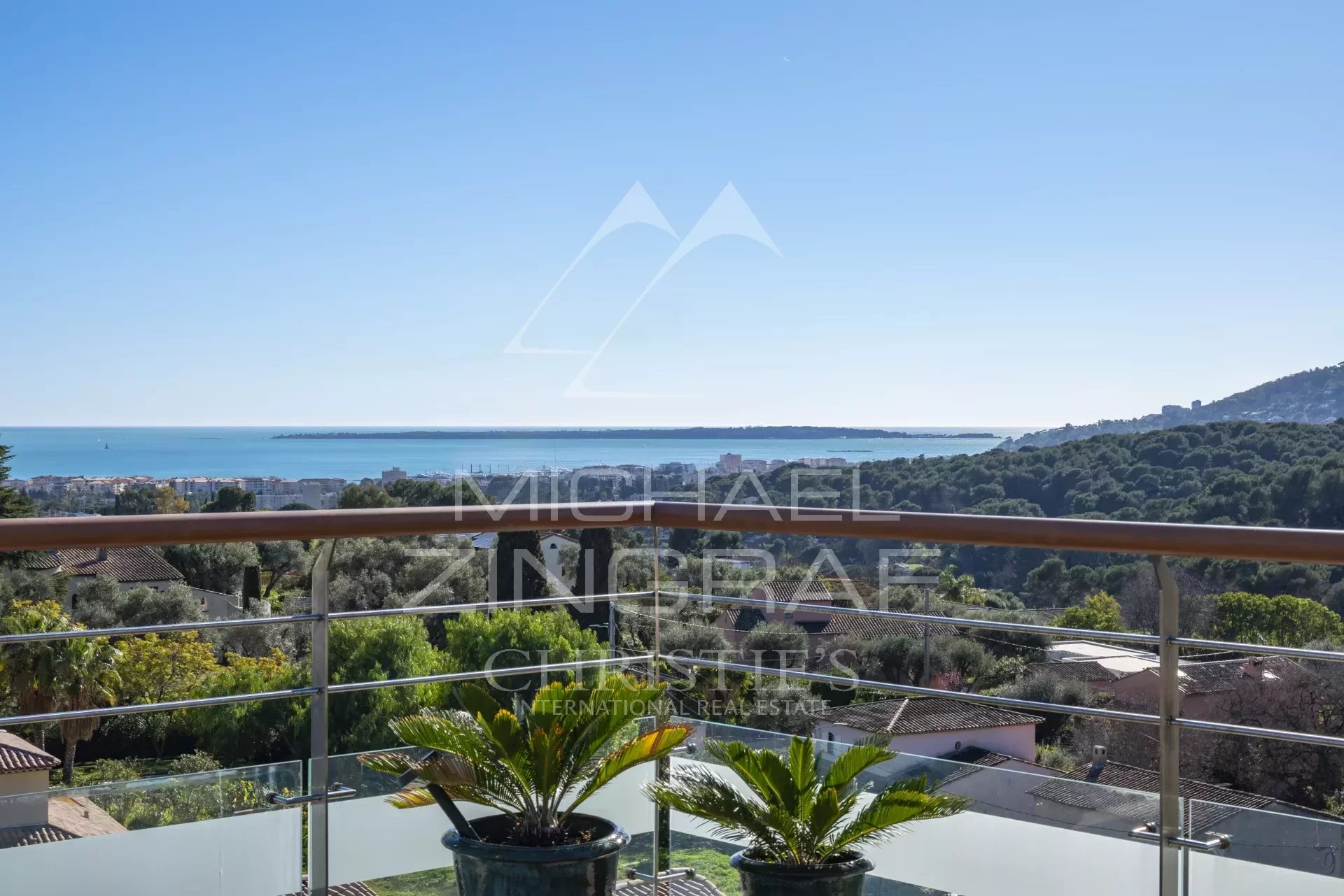 Antibes - Superb penthouse - Panoramic sea viewHOUSE