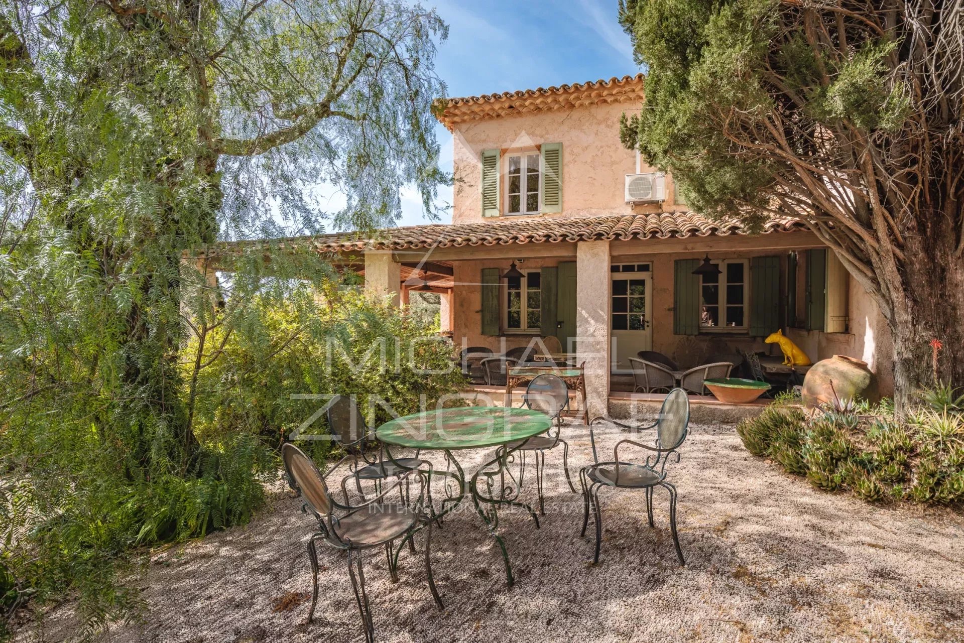 Beautiful property in St-Tropez