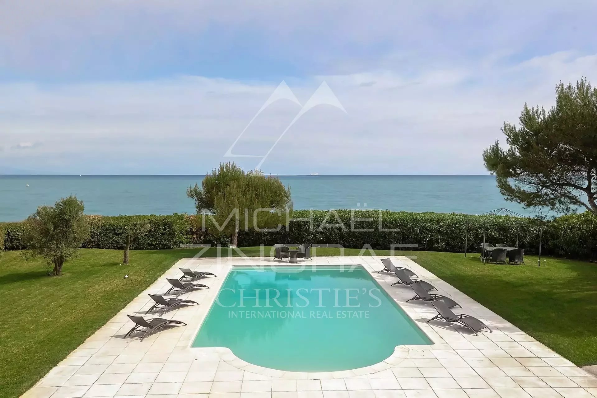 Cap d'Antibes - Superb villa with sea view