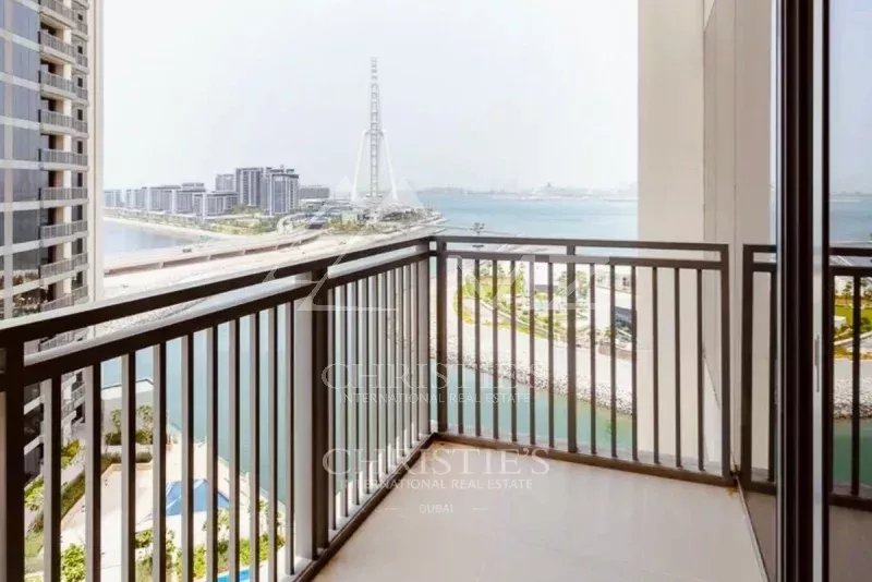 Resale |Stunning views of the Sea & Marina Skyline