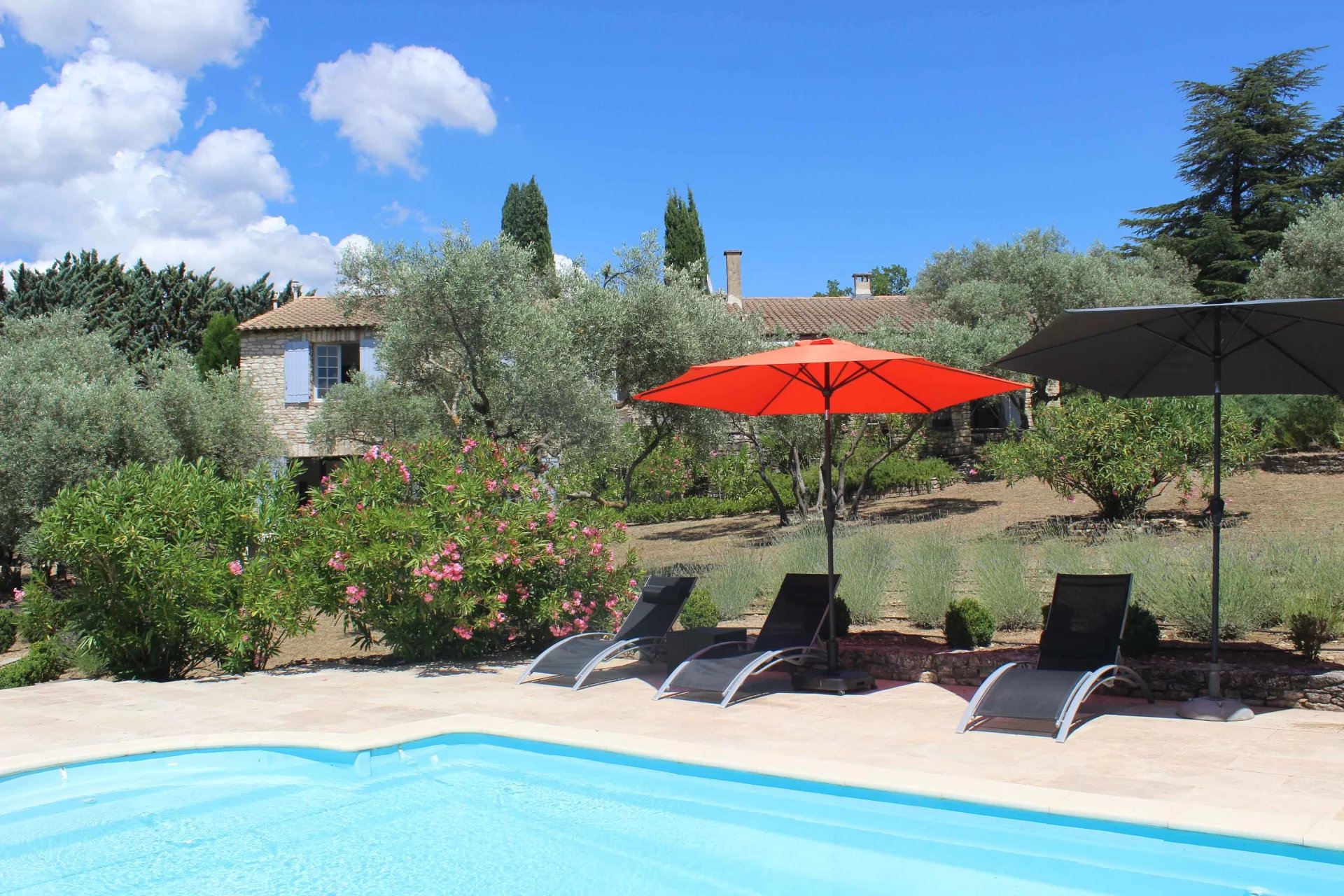 Gordes - Belle maison de vacances avec vue dégagée